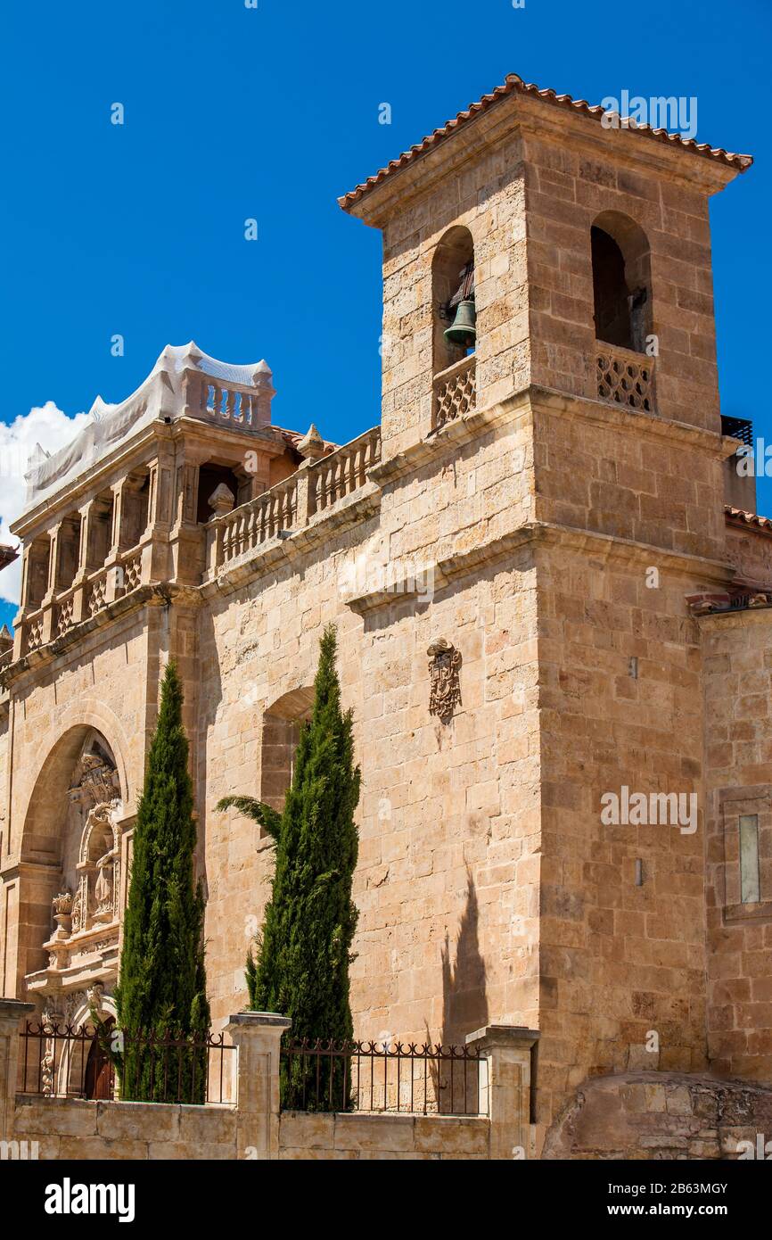La storica chiesa di San Millan un antico tempio di origine romanica che attualmente ospita il centro di interpretazione del patrimonio Salamanca, Foto Stock