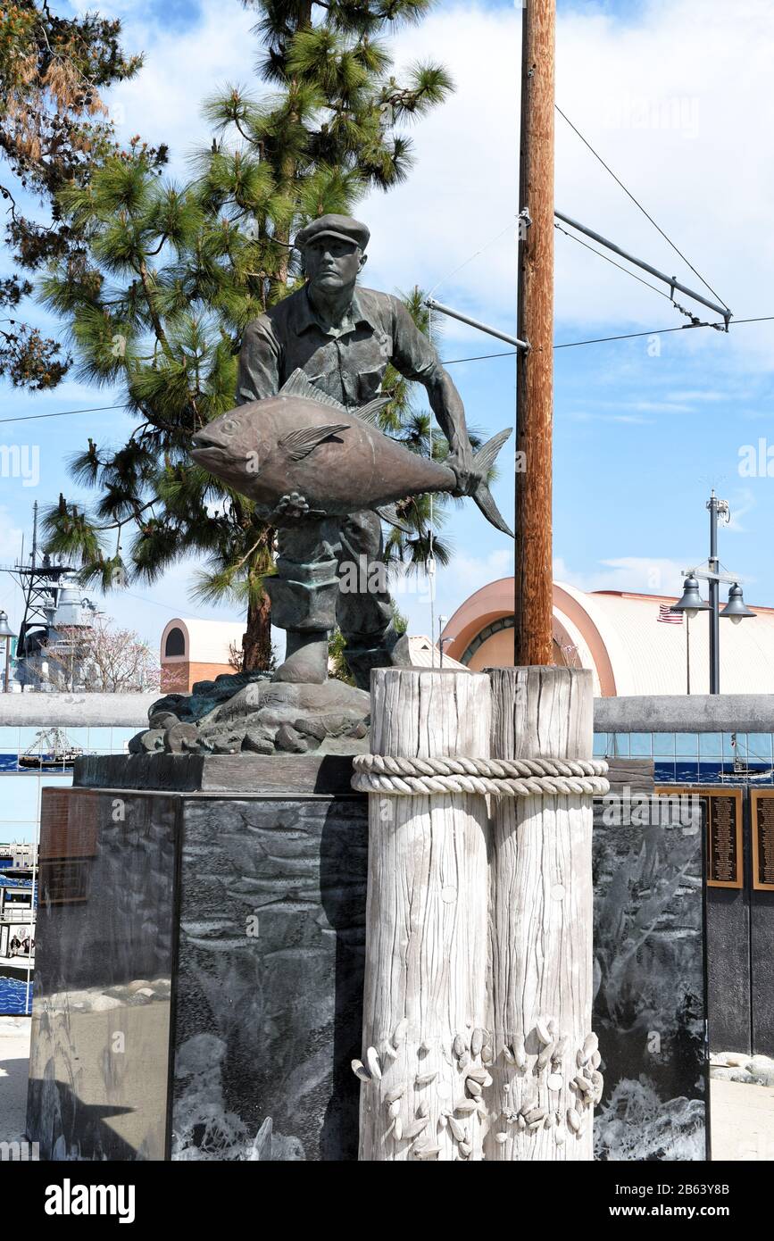 San PEDRO, CALIFORNIA - 06 MAR 2020: Il Memoriale dell'industria della pesca al John S. Gibson Park rende omaggio ai Brave Men e Women Che hanno sfidato il mare. Foto Stock
