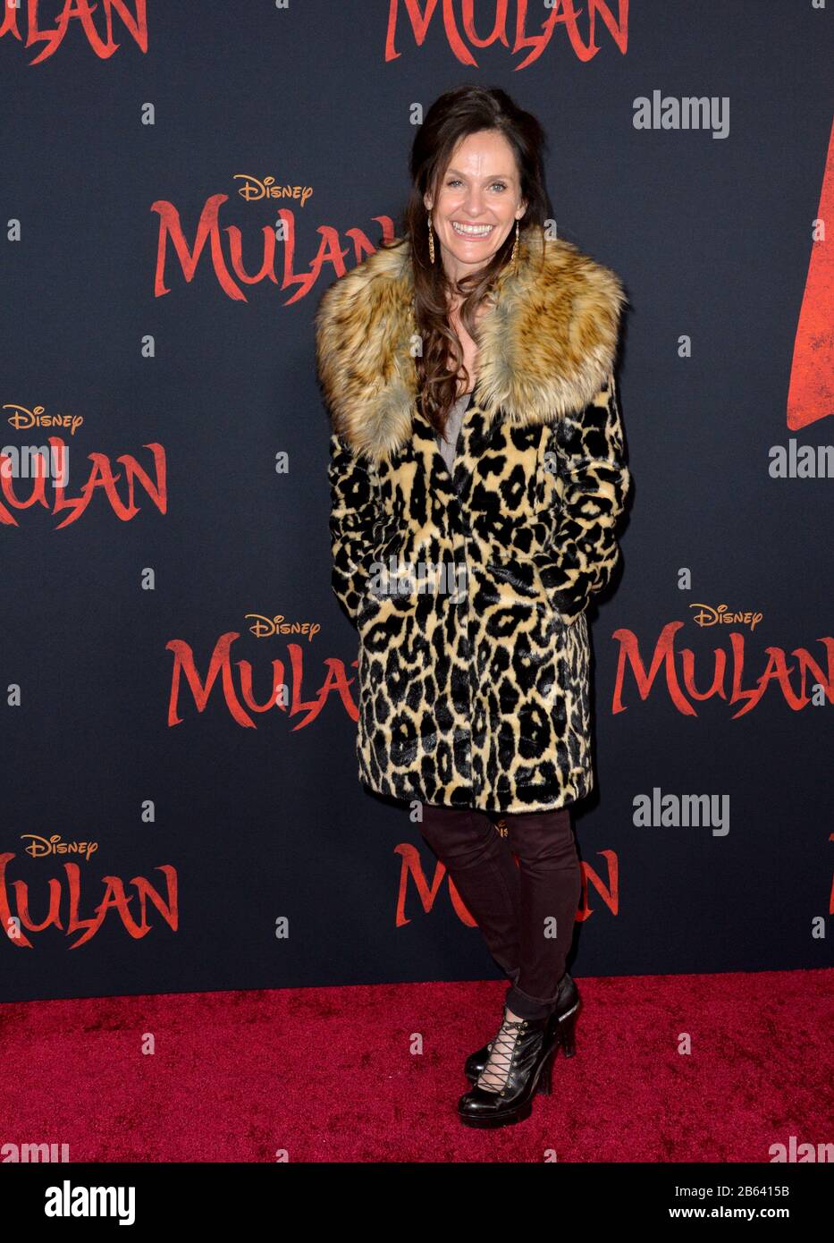 Los Angeles, Stati Uniti. 09th Mar, 2020. Los ANGELES, CA: 09, 2020: Amy Brenneman alla prima mondiale del 'Mulan' di Disney all'El Capitan Theatre. Picture Credit: Paul Smith/Alamy Live News Foto Stock