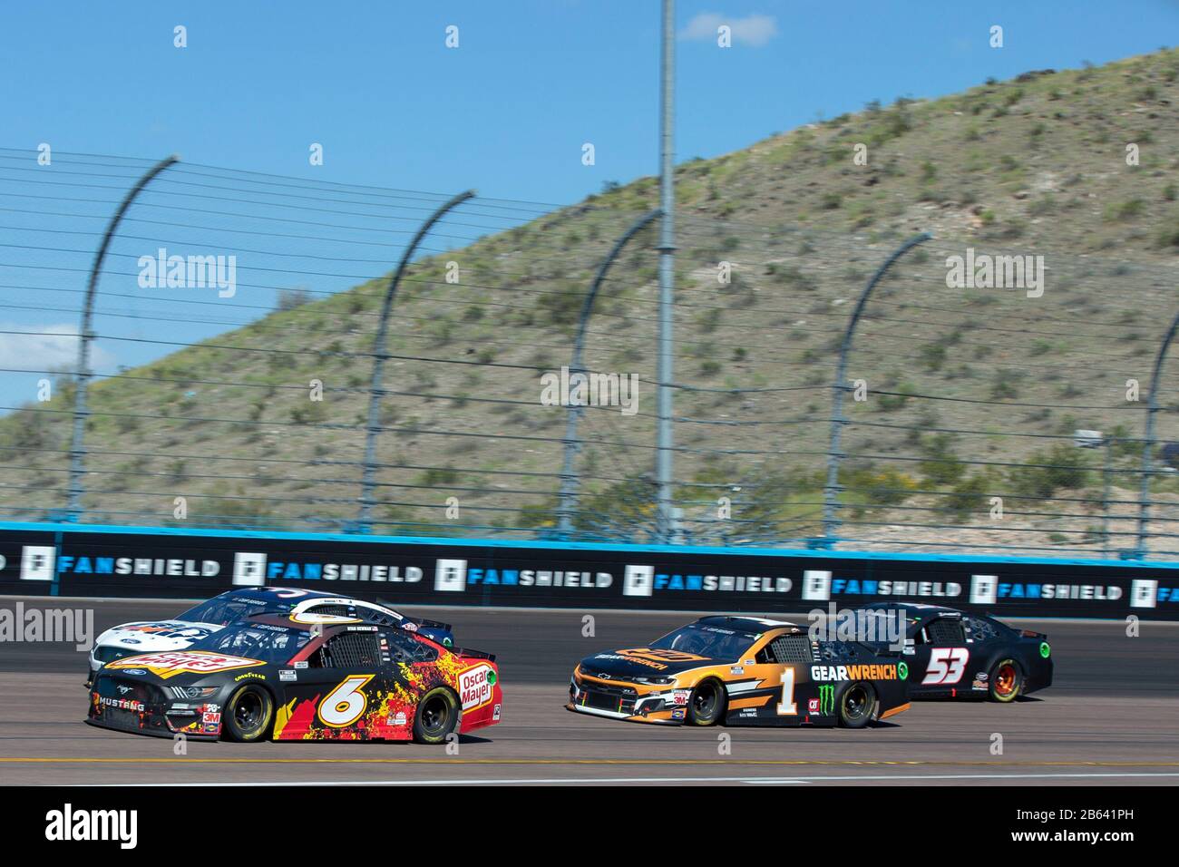 Avondale, Arizona, Stati Uniti. 9th Mar, 2020. Ross Chastain (6) lotta per la posizione per il FanShield 500 al Phoenix Raceway di Avondale, Arizona. (Immagine Di Credito: © Logan Arce/Asp) Foto Stock