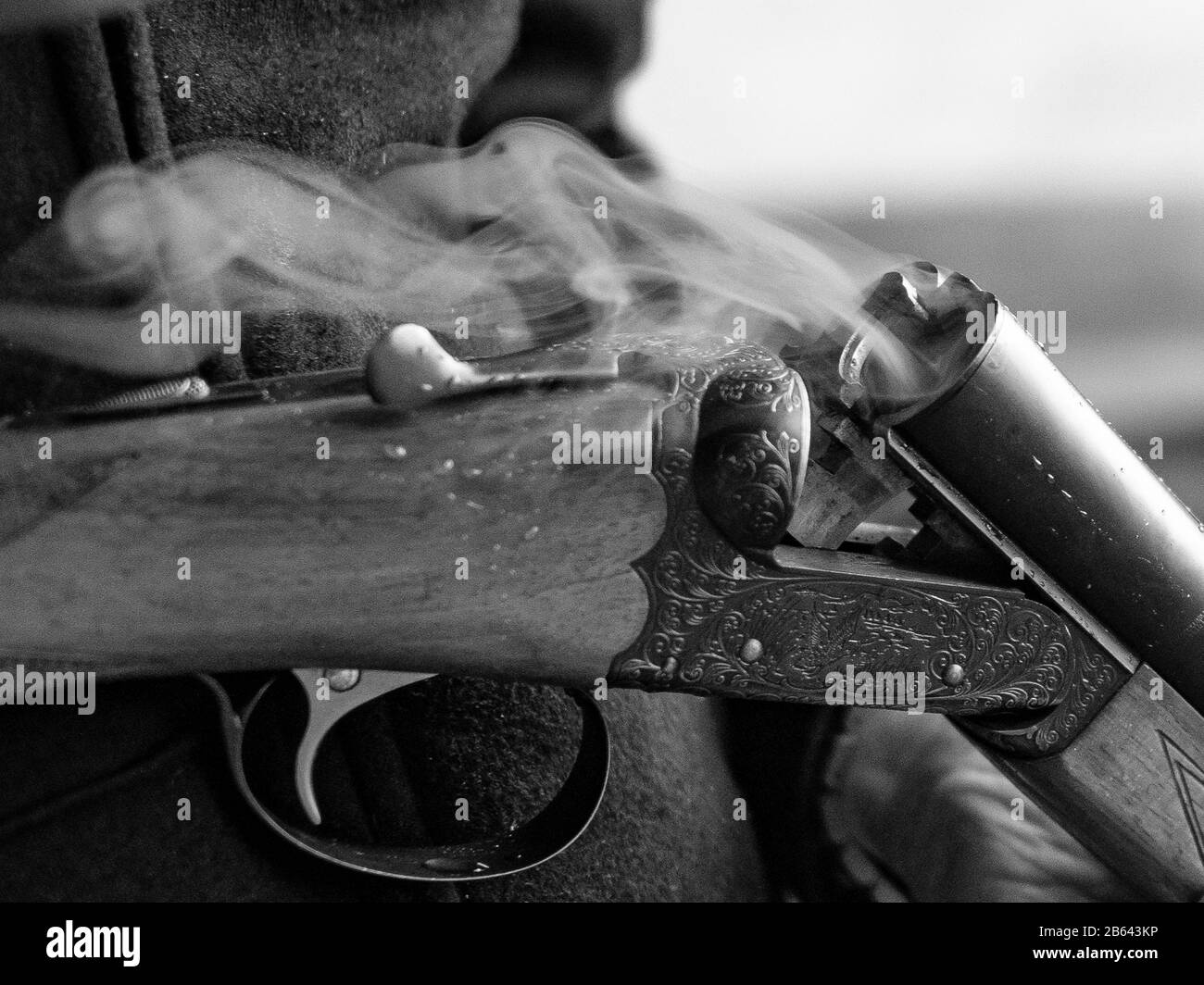 Fumo da fucile dopo le riprese, vecchia arma Foto Stock