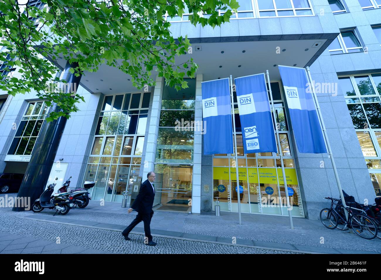 DIN, Budapester Strasse, il Tiergarten, nel quartiere Mitte di Berlino, Deutschland Foto Stock