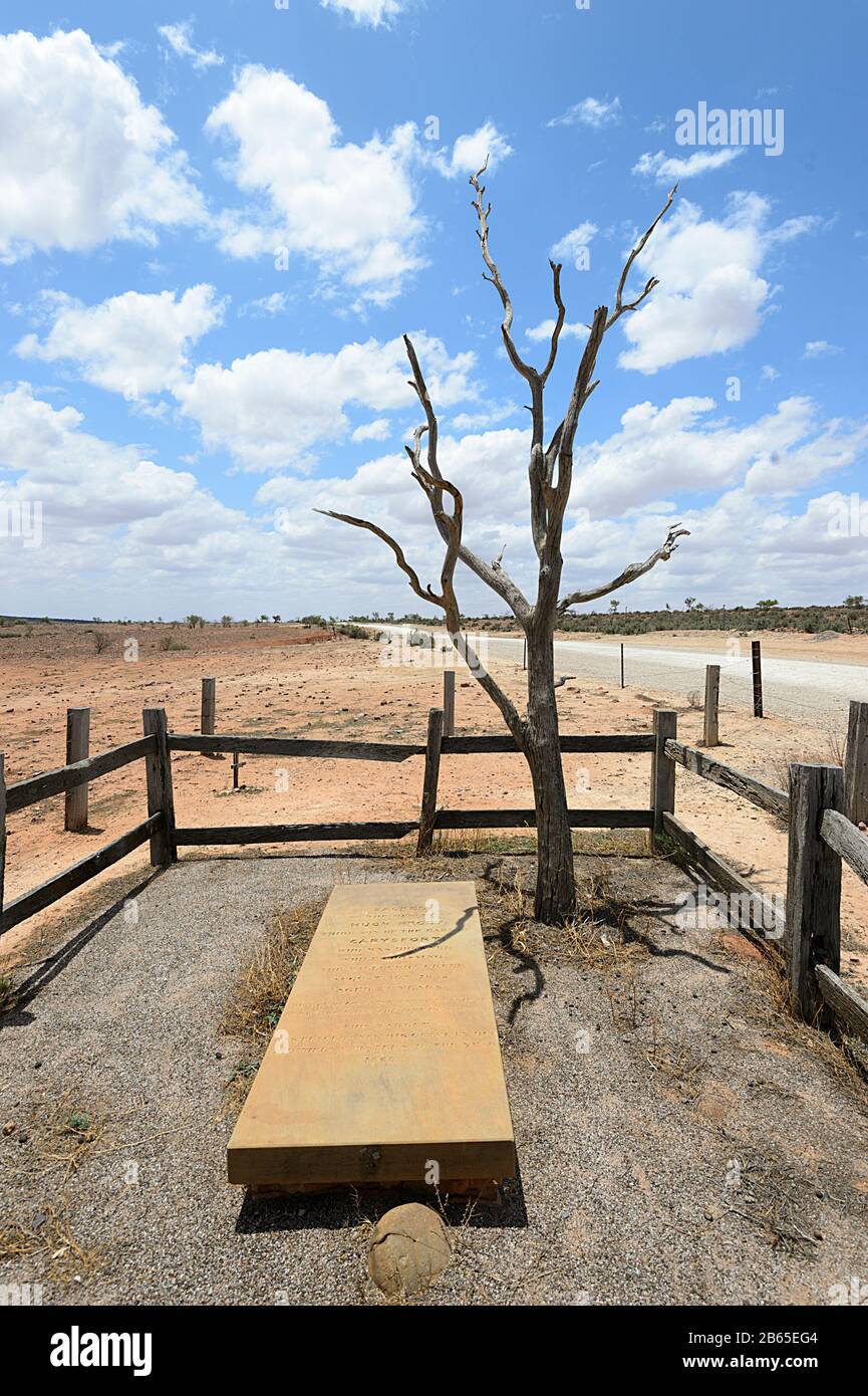 La tomba di Hugh Proby, terzo figlio del conte di Carysfort, che annegò mentre attraversava il torrente Willochra il 30th agosto 1852 di 24 anni, Flinders Foto Stock