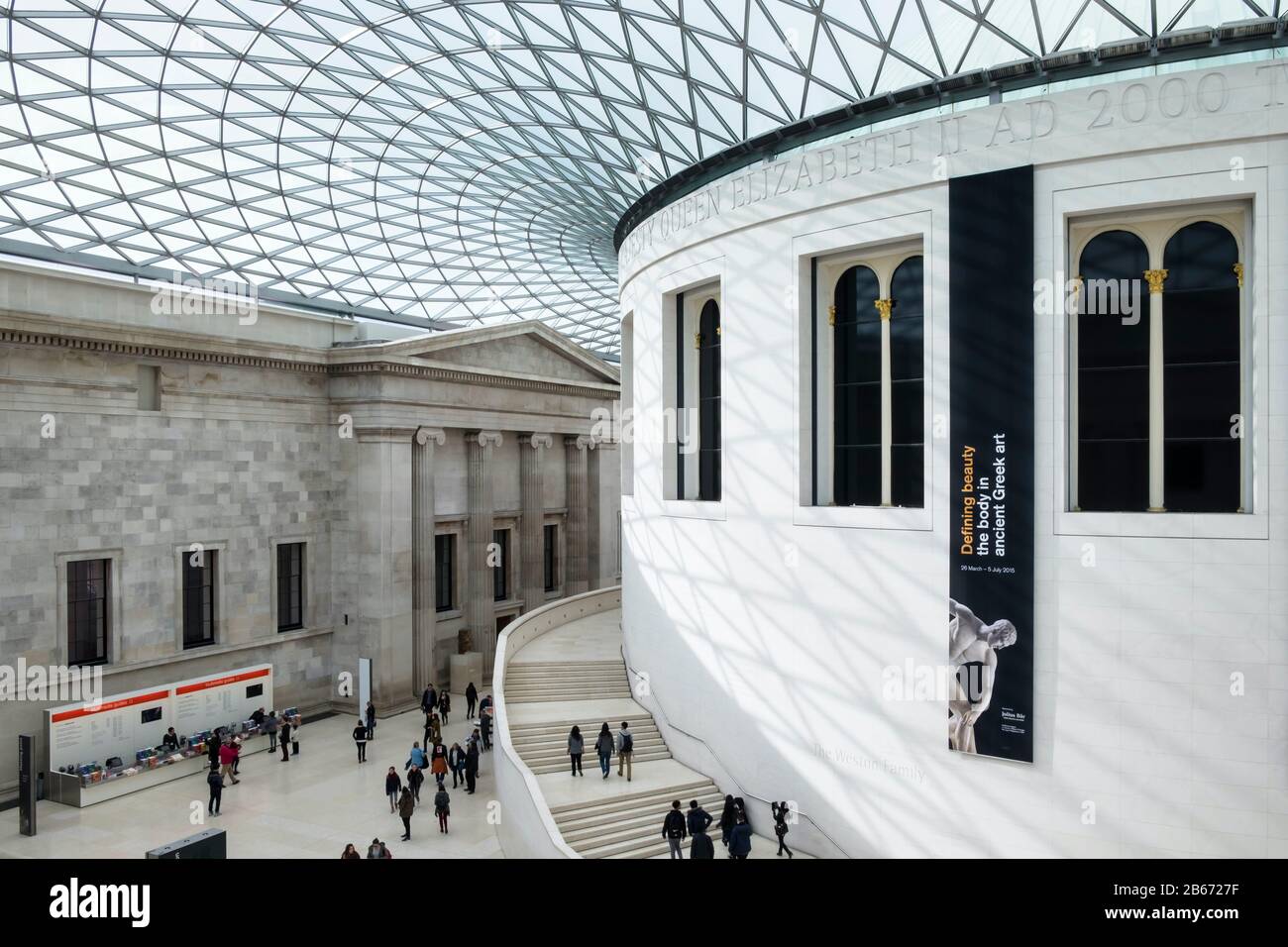 La grande corte centrale del British Museum, progettata da Forster and Partners, Londra, Inghilterra Foto Stock