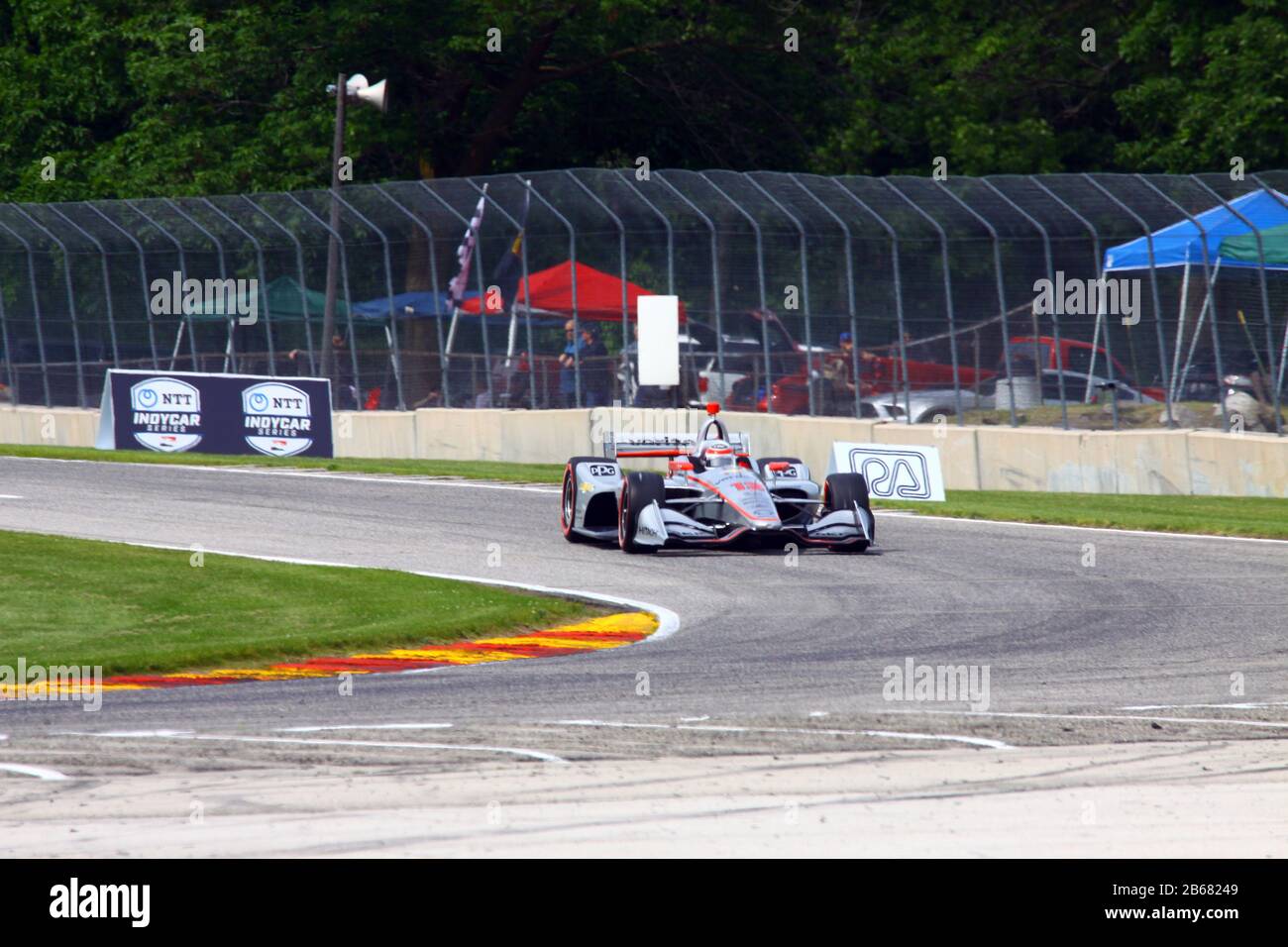 Lago di Elkhart, Wisconsin - 21 giugno 2019: 12 Will Power, Australia, Team Penske, REV Group Grand Prix a Road America, in corso di sessione di prove. Foto Stock