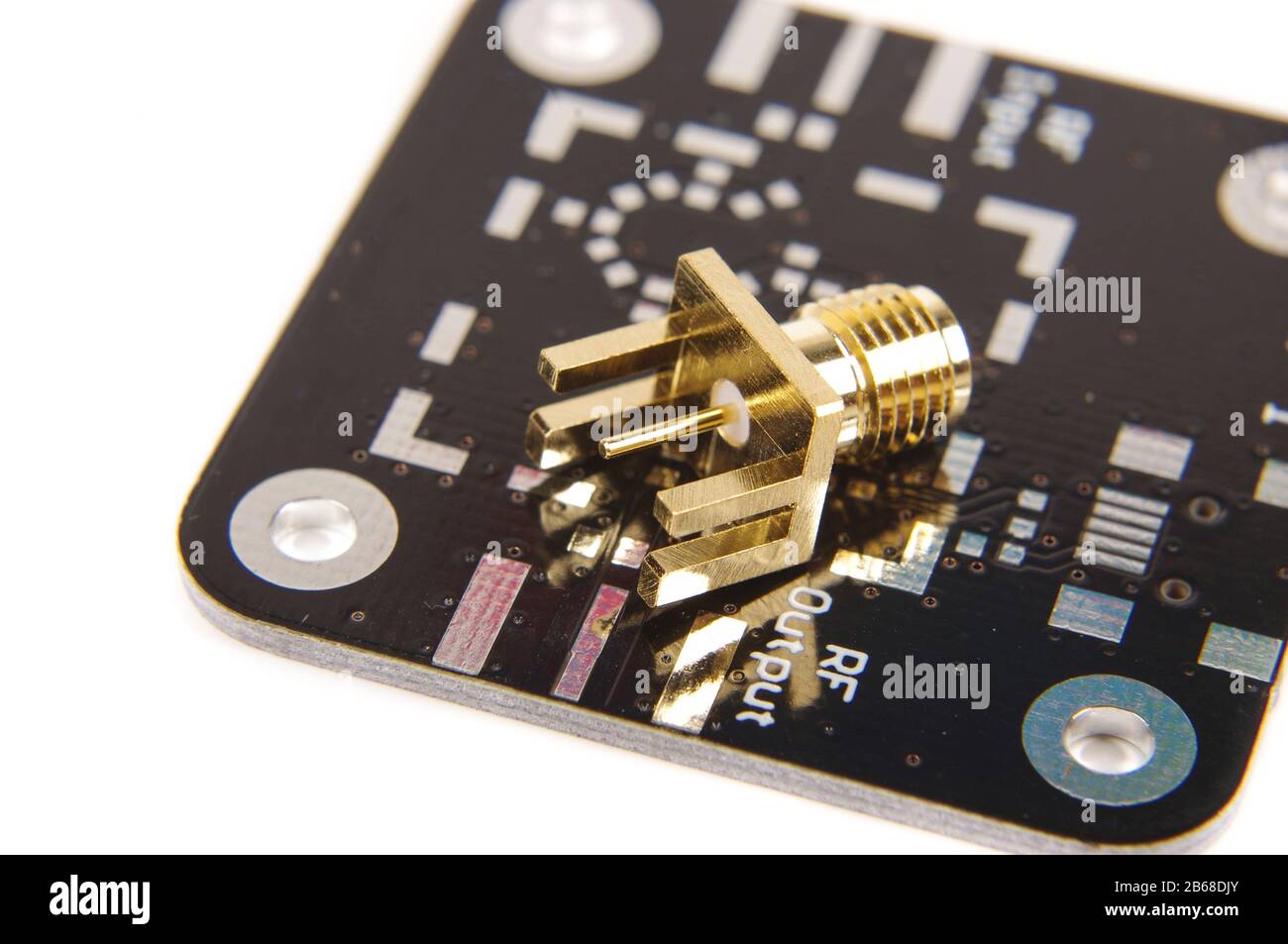 Connettore SMA per avvio bordo scheda a circuito stampato femmina per segnali RF e microonde Foto Stock