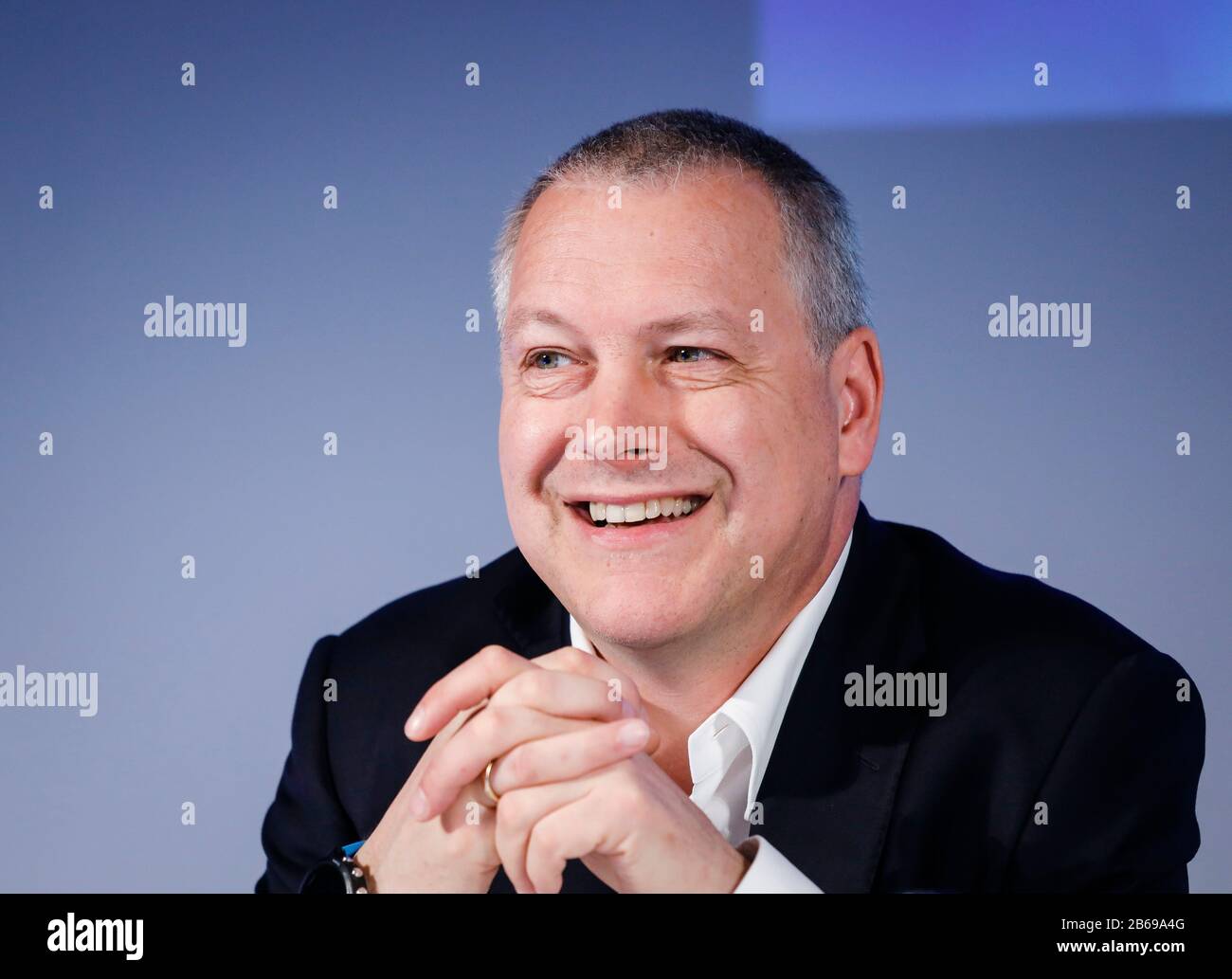 10.03.2020, Duesseldorf, Renania Settentrionale-Vestfalia, Germania - Andreas Schierenbeck, CEO di Uniper se in occasione della conferenza stampa annuale. 10.0 Foto Stock