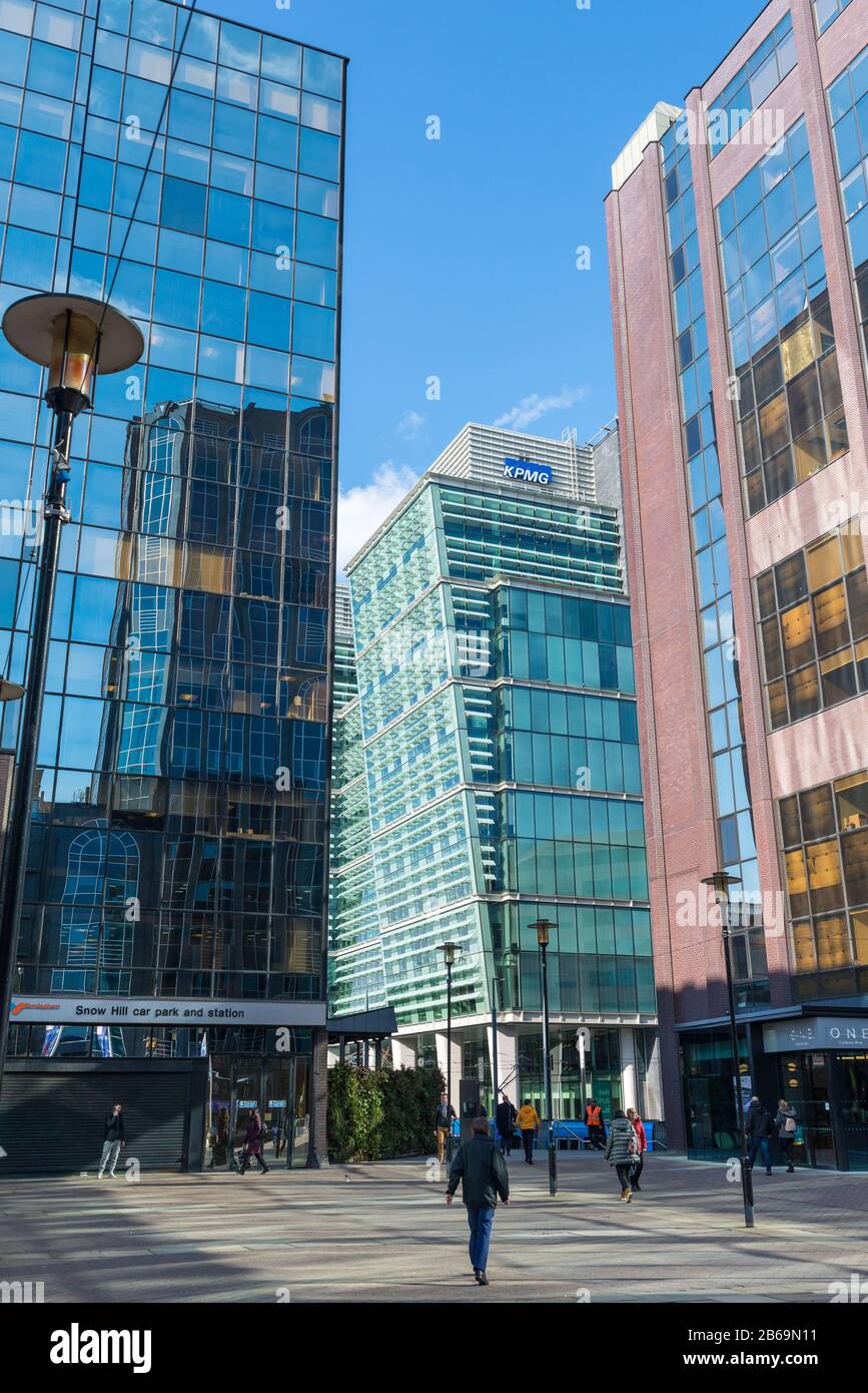 Moderni blocchi di uffici vicino alla stazione di Snowhill nel quartiere degli affari di Birmingham al di fuori di Colmore Row Foto Stock