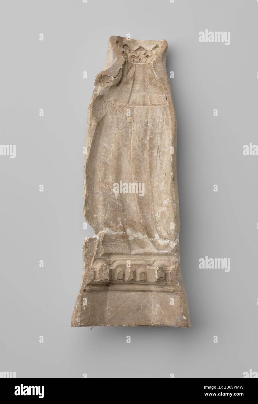 Achtermal a Virgin and Child Achtermal voor een Maria met Kind fabbricante : beeldenbakker: AnoniemPlats fabbricante: Utrecht Dating: CA. 1450 Materiale: Pijpaarde dimensioni: H 29,5 cm. × b 12,5 cm. × d 5,0 cm. Onderwerp Foto Stock