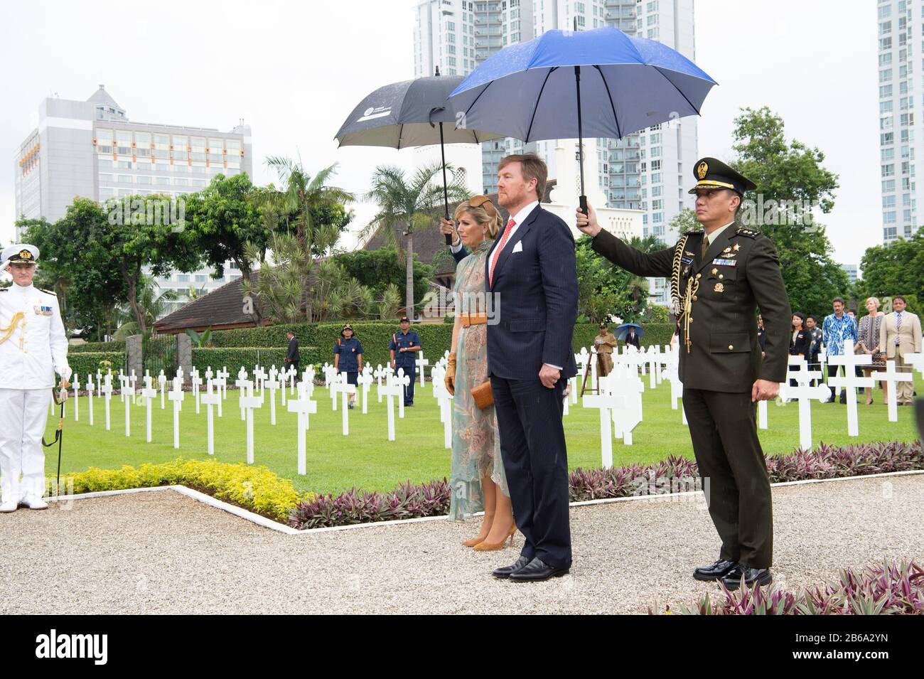 Jakarta, Indonesia. 10th Mar, 2020. Re Willem-Alexander e la regina Maxima dei Paesi Bassi al Menteng Pero di Giacarta, il 10 marzo 2020, per il giuramento nel Campo D'Onore olandese sulla 1st di una visita di stato di 4 giorni in Indonesia Credit: Albert Nieboer/ Netherlands OUT/Point de Vue OUT |/dpa/Alamy Live News Foto Stock