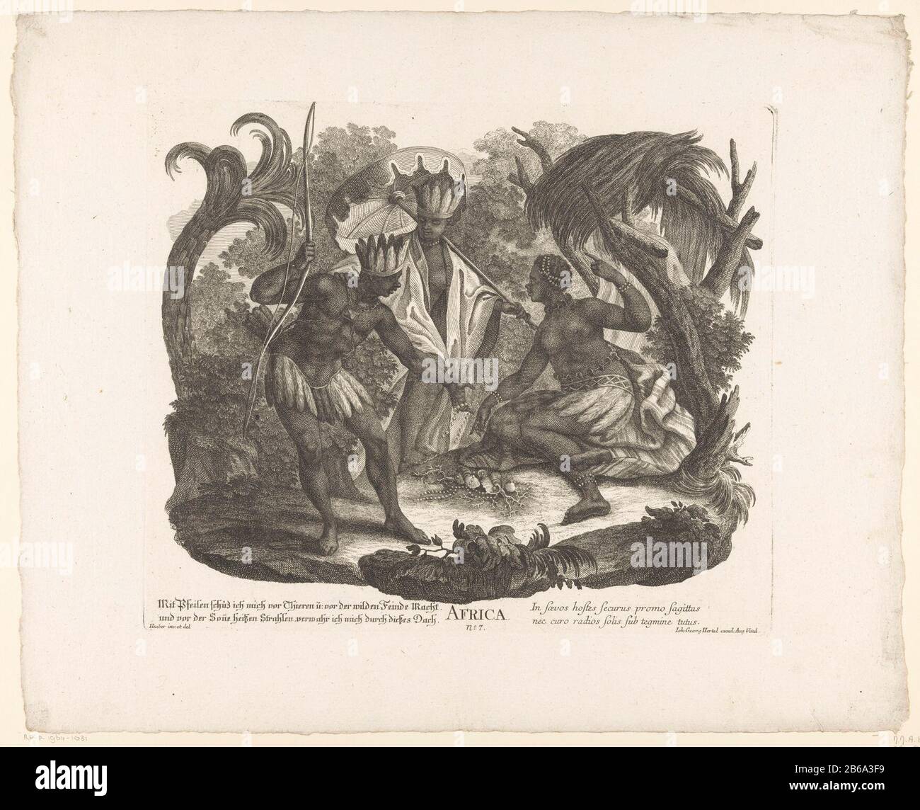 Africa Africa Africa (oggetto del titolo) Quattro continenti (titolo della serie) allegoria del continente africano. In un paesaggio di destra è una donna africana con perle e un panno di loincloth con le piume. Mette in evidenza due uomini africani con le piume headdresses su conchiglie e perle sul terreno. L'uomo a sinistra indossa un panno di piume e un arco. L'uomo al centro porta un involucro e un ombrellone. Nel margine inferiore un testo a due righe in tedesco e latino. Numero editore 7. Produttore : printmaker: Anonimo per progettare: Hueber (edificio elencato) Editore: Johann Georg Hertel (i) (edificio elencato) Luogo manu Foto Stock