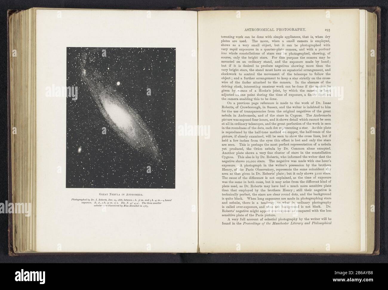 Andromedanevel Grande nebulosa in Andromeda (titel op Object) Grande Andromeda Nebula in Andromeda nebulosa (title Object) Tipo Di Proprietà: Fotomeccanica stampa pagina numero articolo: RP-F 2001-7-443-35 Iscrizioni / marchi: Iscrizione, recto, stampato: 'Fotografato da (... ) Miss Herschel nel 1783.' Produttore : fotografo: I. Roberts (edificio elencato) tipografo: Anonimo data: 29 dic 1888 Materiale: Carta Tecnica: Autotipie dimensioni: Stampa: H 131 mm × W 100 mmToelichtingPrent pagina anteriore 295. Oggetto: Fenomeno astronomico Foto Stock