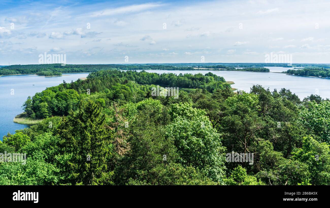 Vista dalla torre di osservazione sul paesaggio intorno a Cracovia am See e il lago Krakower See Foto Stock
