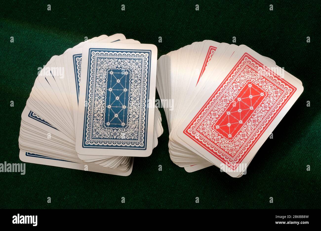 Due mazzi di carte da gioco Foto Stock