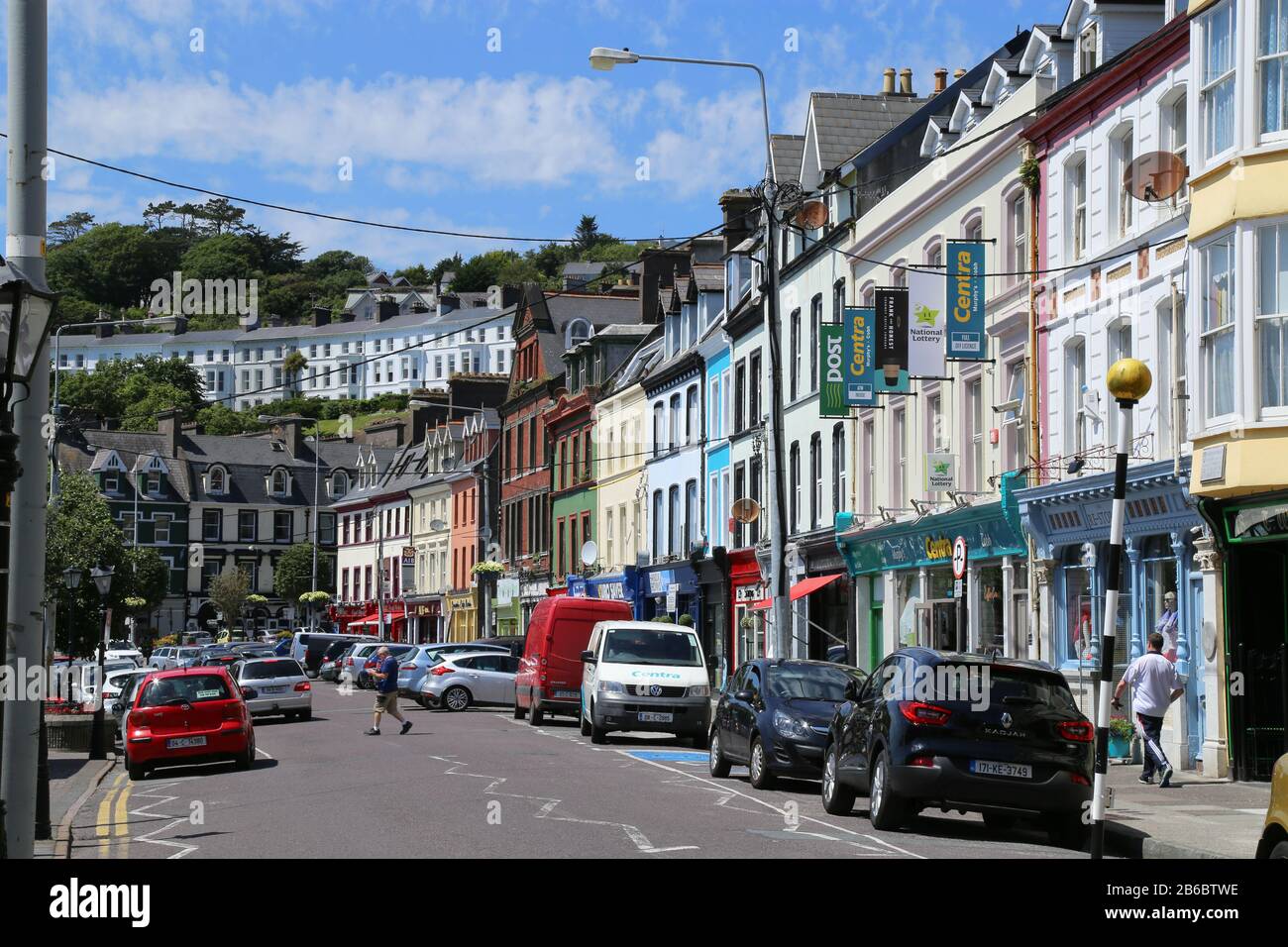 Negozi Colorati A West Beach, Cobh, County Cork, Irlanda. Foto Stock