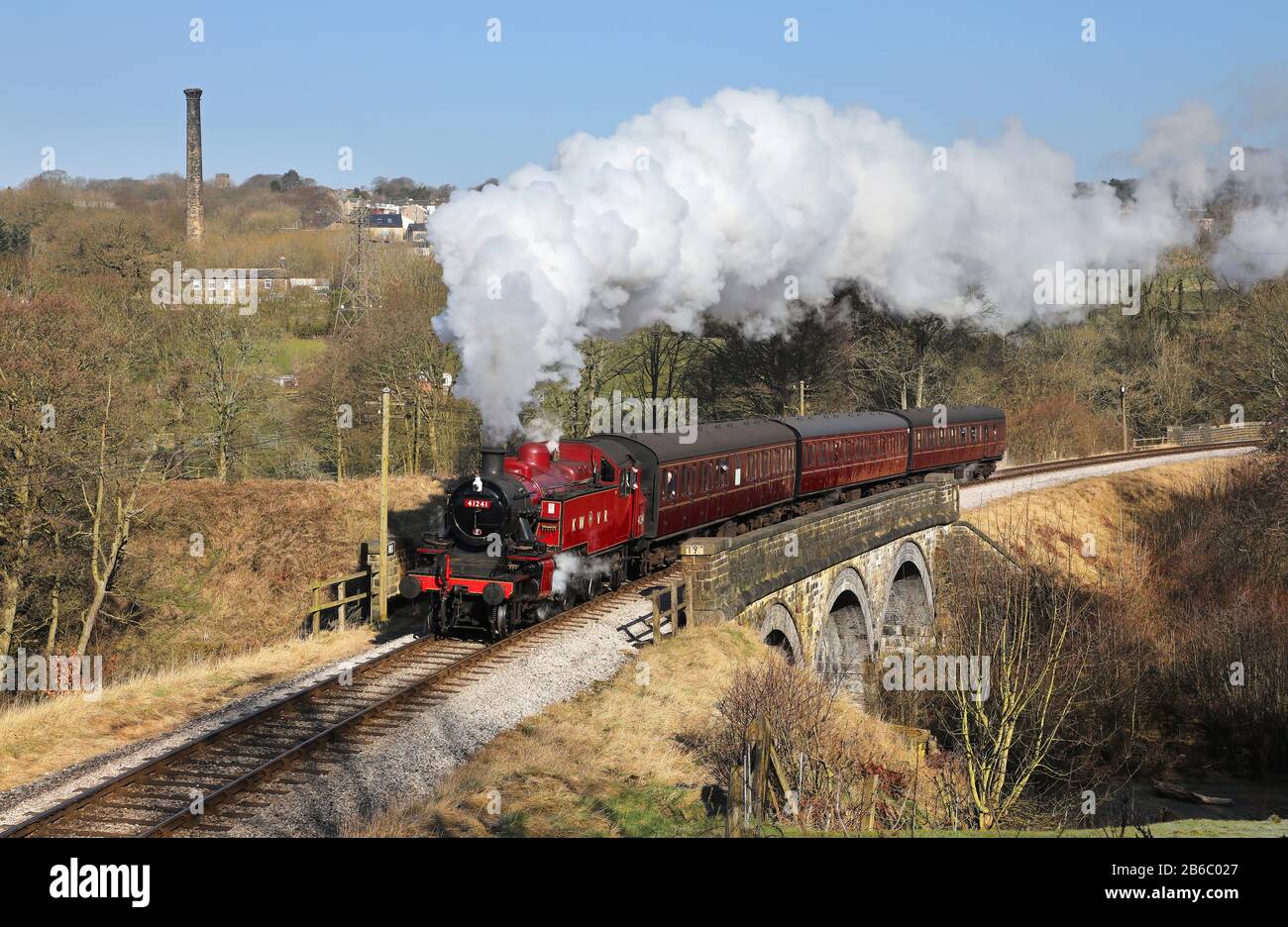 41241 approches Mytholms tunnel sulla Keighley & Worth Valley Railway. Foto Stock