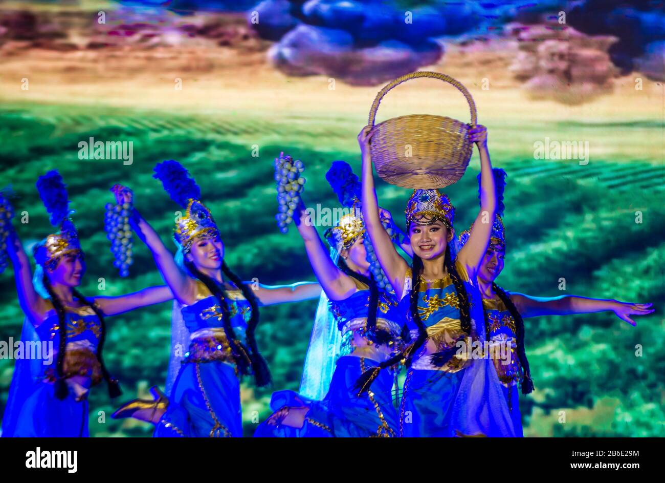 Danza popolare cinese a Chinatown Manila Filippine Foto Stock