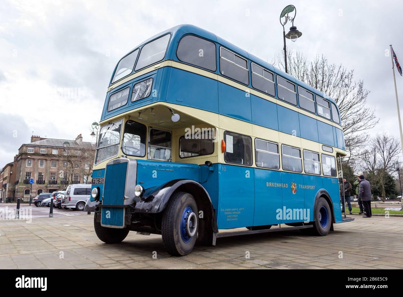 Leyland Titan PD2 Massey bus (1958) in mostra in piazza Hamilton, Birkenhead Foto Stock