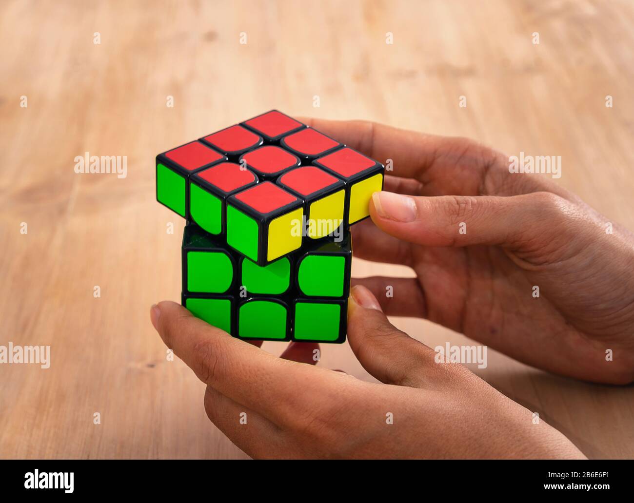 Rubik Cube puzzle intelligence gioco giocattolo risolto, tre lati Foto Stock