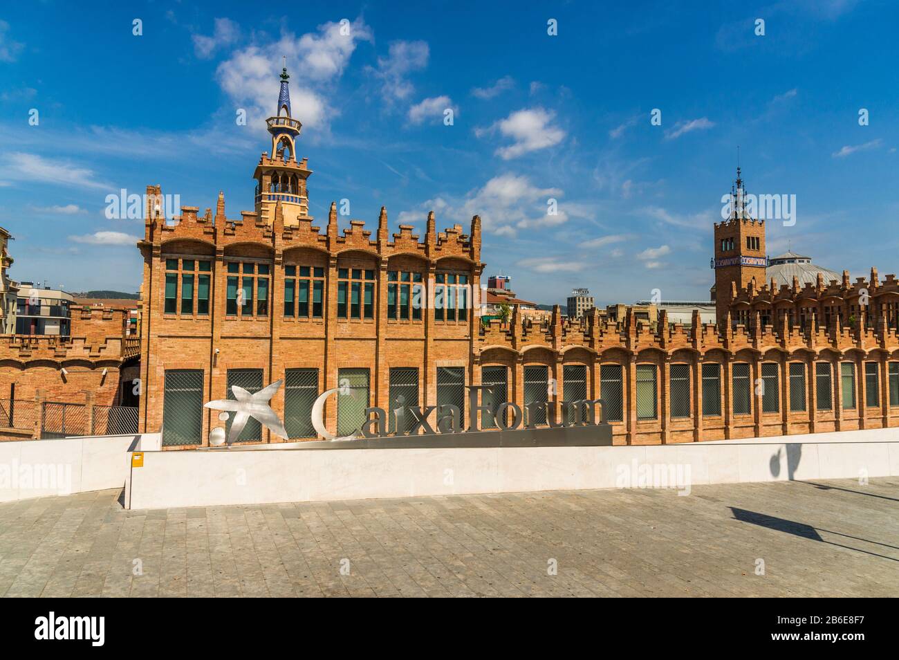 Barcellona, Spagna - 31 luglio 2019: Edificio della galleria d'arte CaixaForum Foto Stock