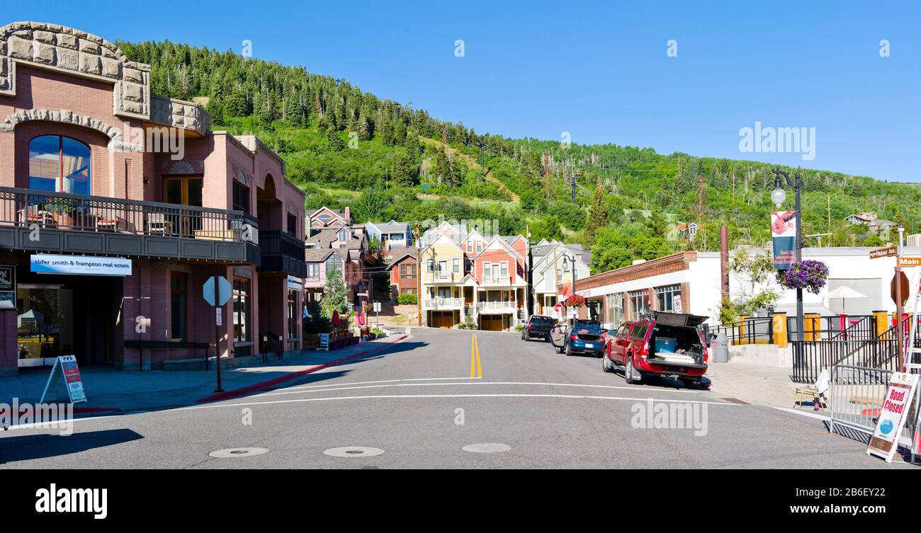 Auto parcheggiate sulla strada, Park City, Utah, Stati Uniti Foto Stock