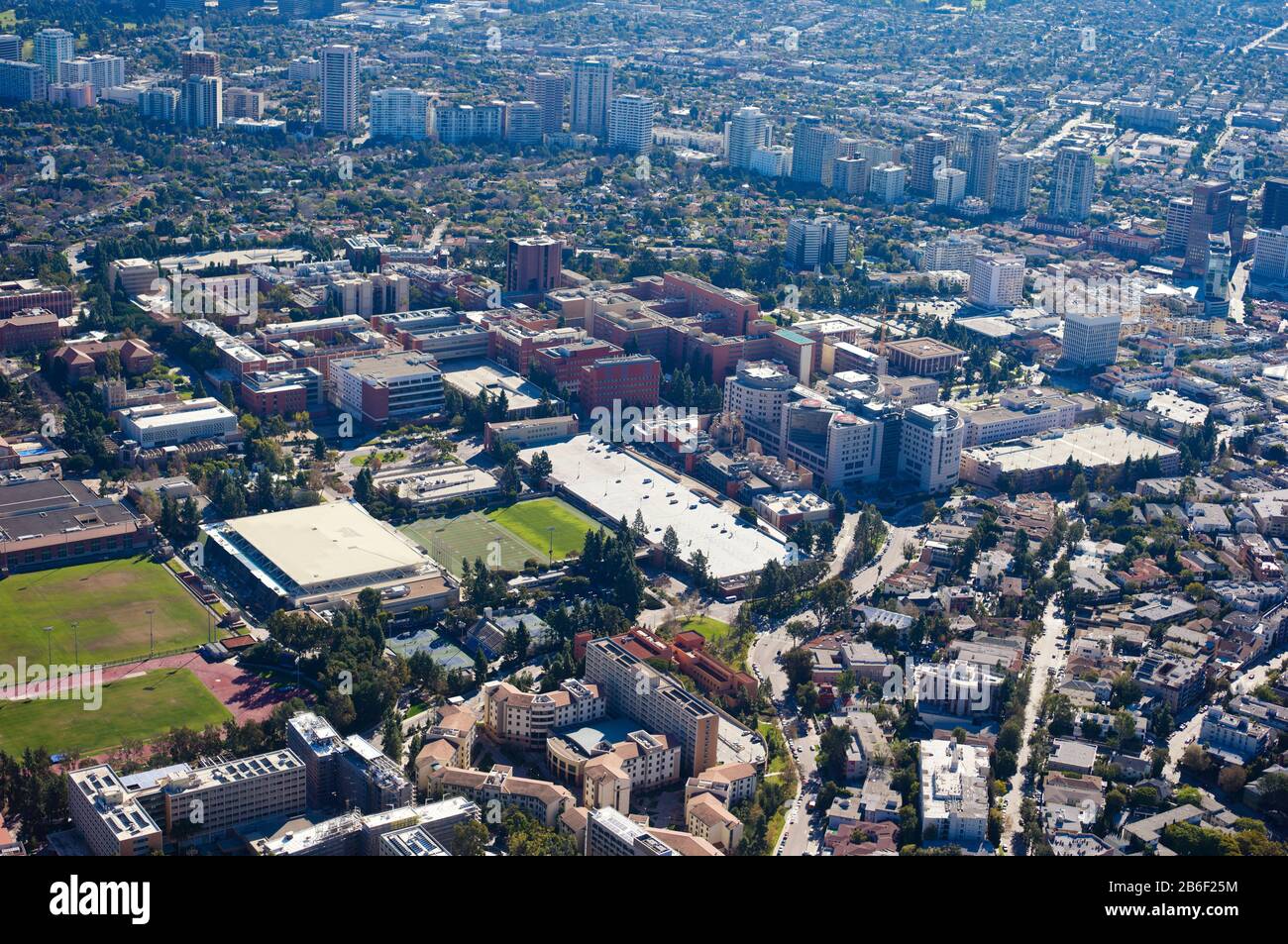 Veduta aerea di una città, University of California, Los Angeles, California, Stati Uniti Foto Stock