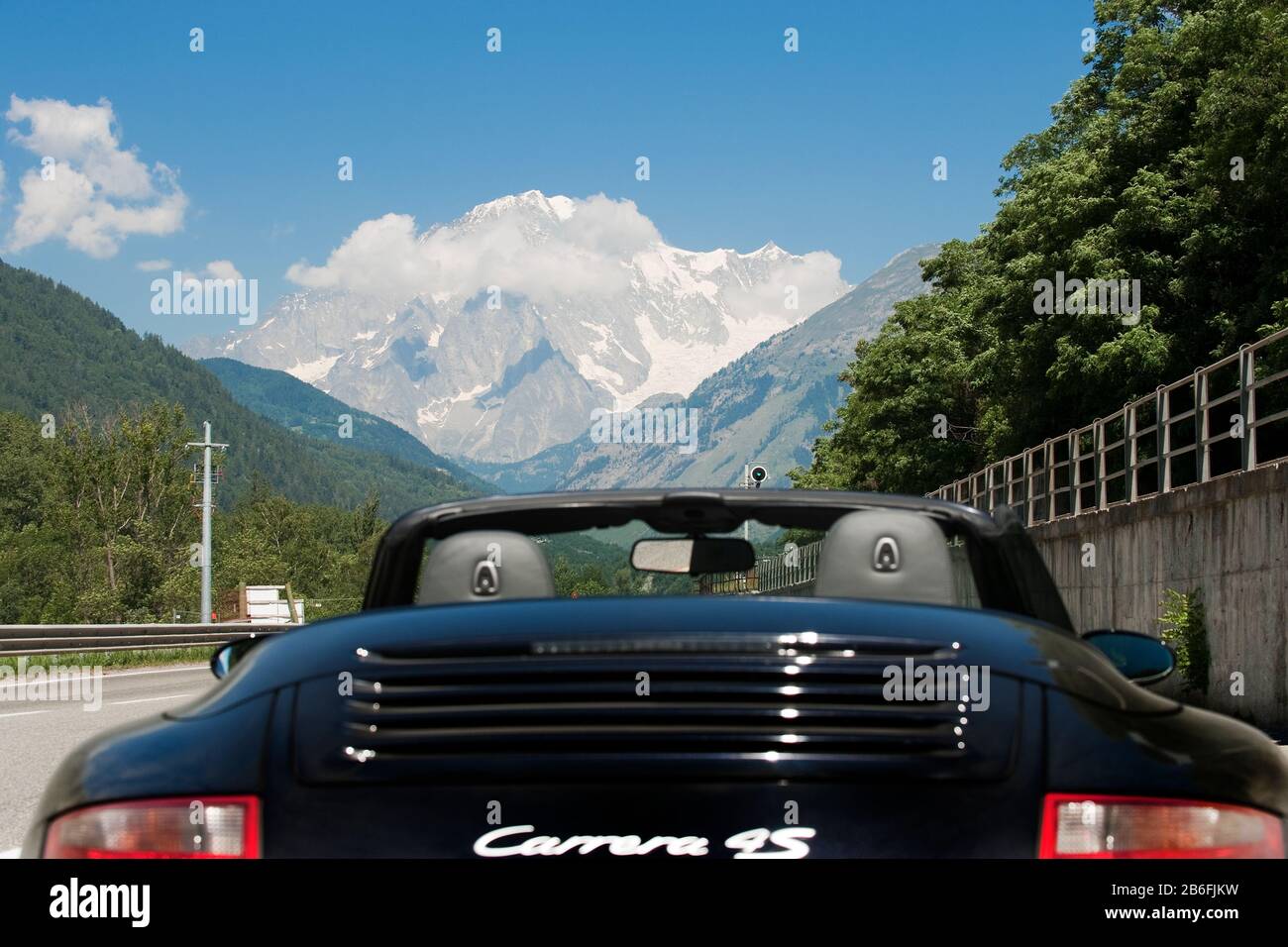 Porsche di fronte al Monte Bianco, / Porsche vor dem Mont Blanc Foto Stock