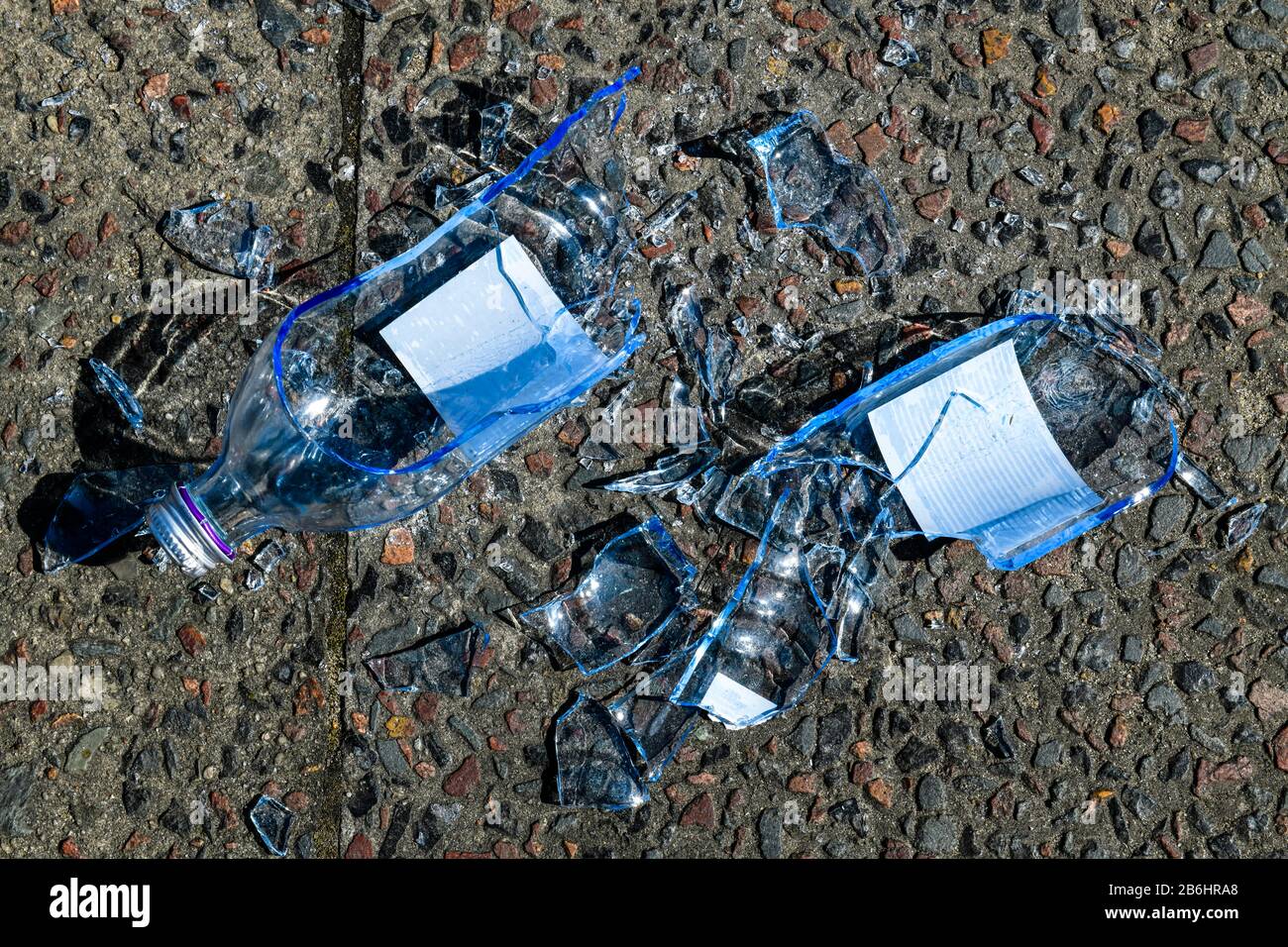 Flasche zerbrochen Glas Scherben Foto Stock