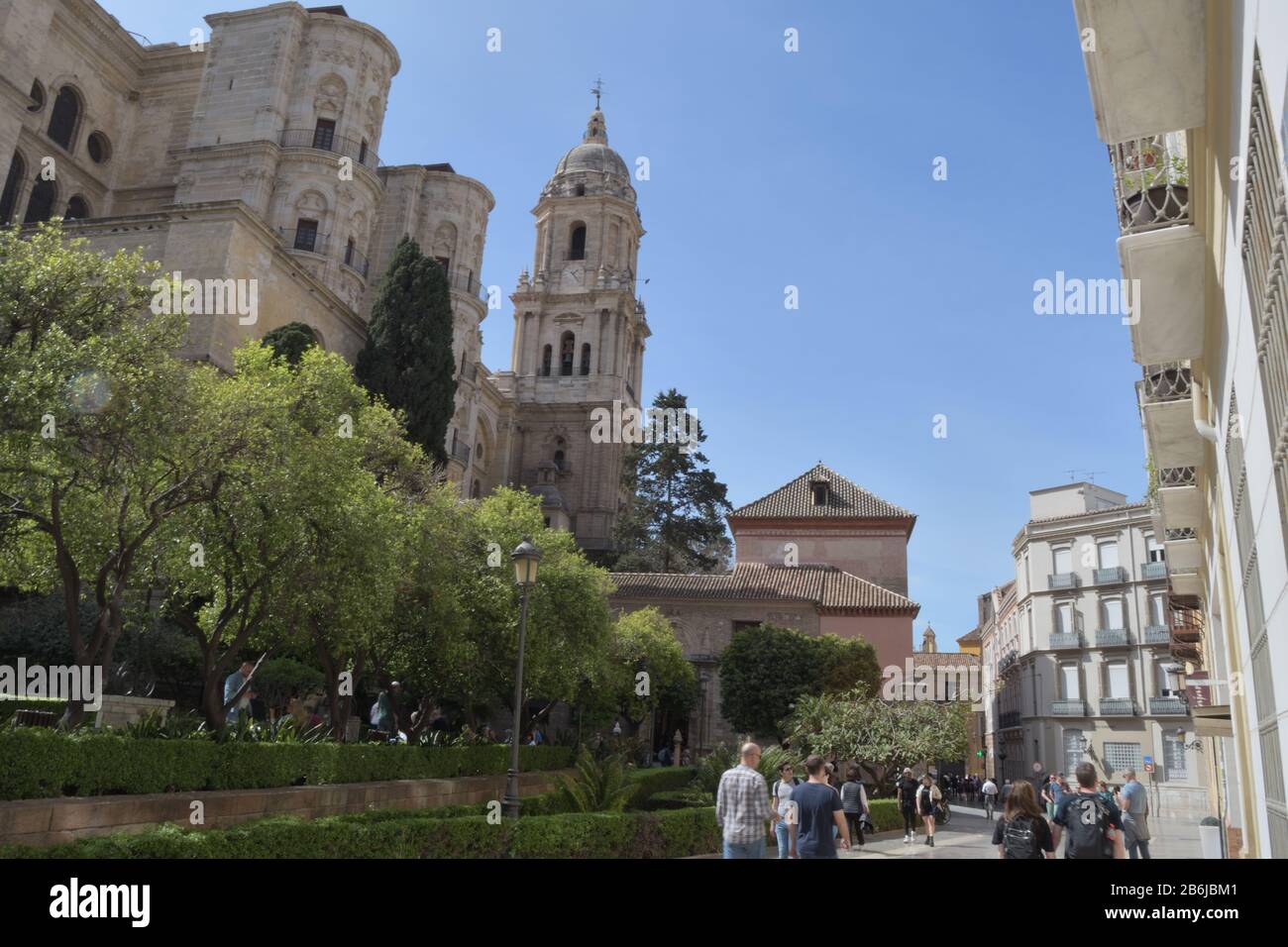 Torre della cattedrale di Malaga da via Cister, Malaga, Spagna Foto Stock