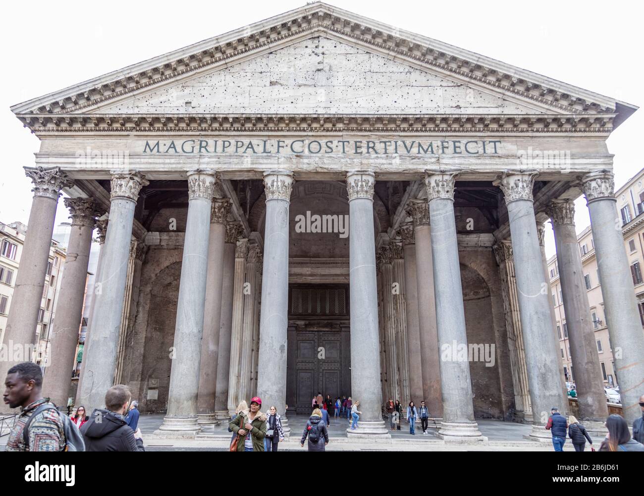 Il Pantheon, altrimenti conosciuto come la Basilica di Santa Maria e i Martiri, Piazza della rotonda, Roma, Italia Foto Stock