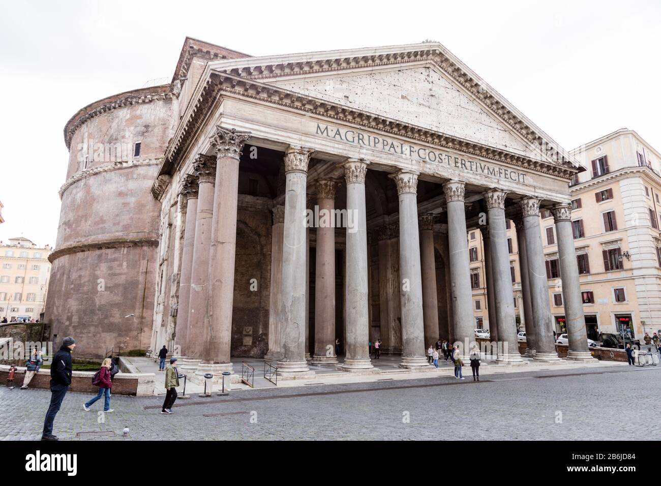 Il Pantheon, altrimenti conosciuto come la Basilica di Santa Maria e i Martiri, Piazza della rotonda, Roma, Italia Foto Stock
