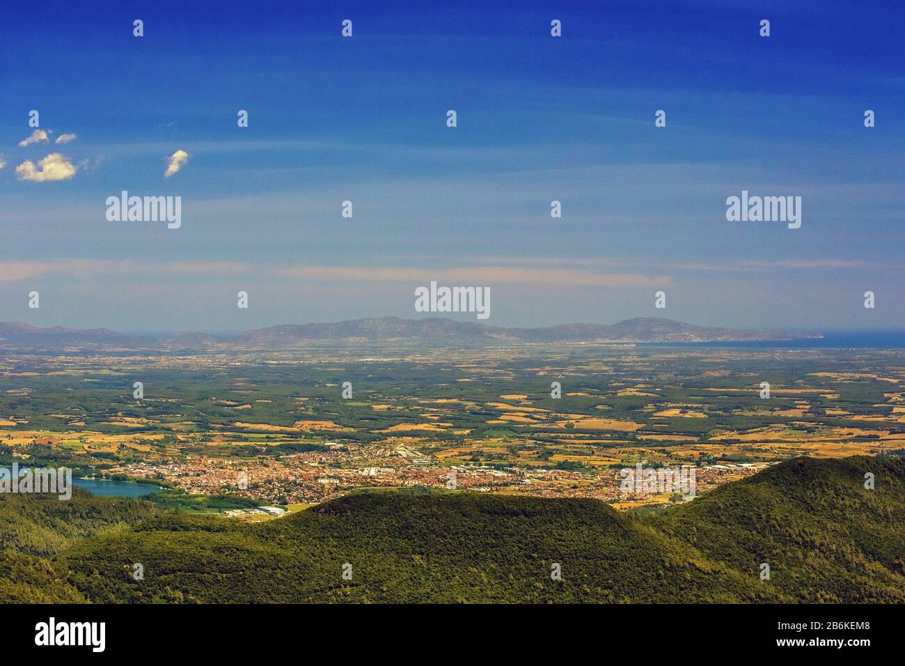 Città di Banyoles a Costa Brava nella provincia di Girona, vista aerea, 23.07.2014, Spagna, Katalonia, Girona, Banyoles Foto Stock