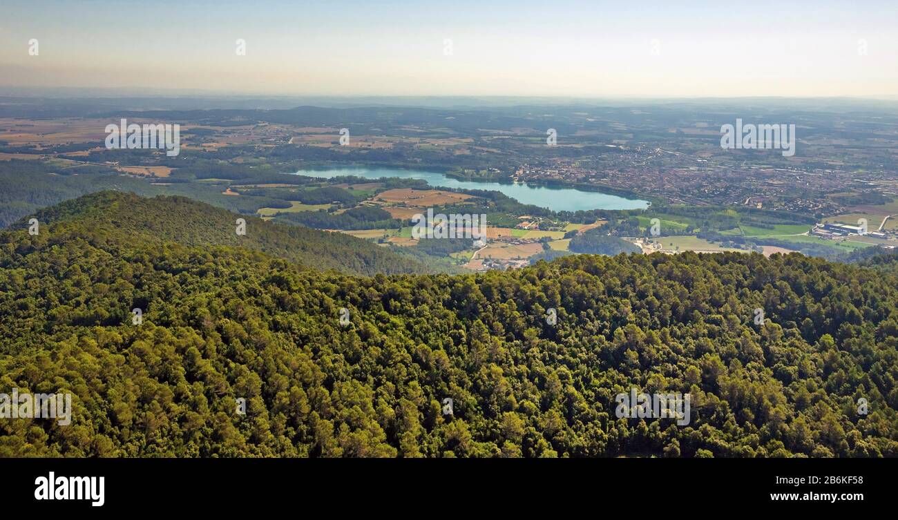 , Città di Banyoles con lago Estany de Banyoles, vista aerea, 18.07.2014, Spagna, Katalonia, Girona, Banyoles Foto Stock