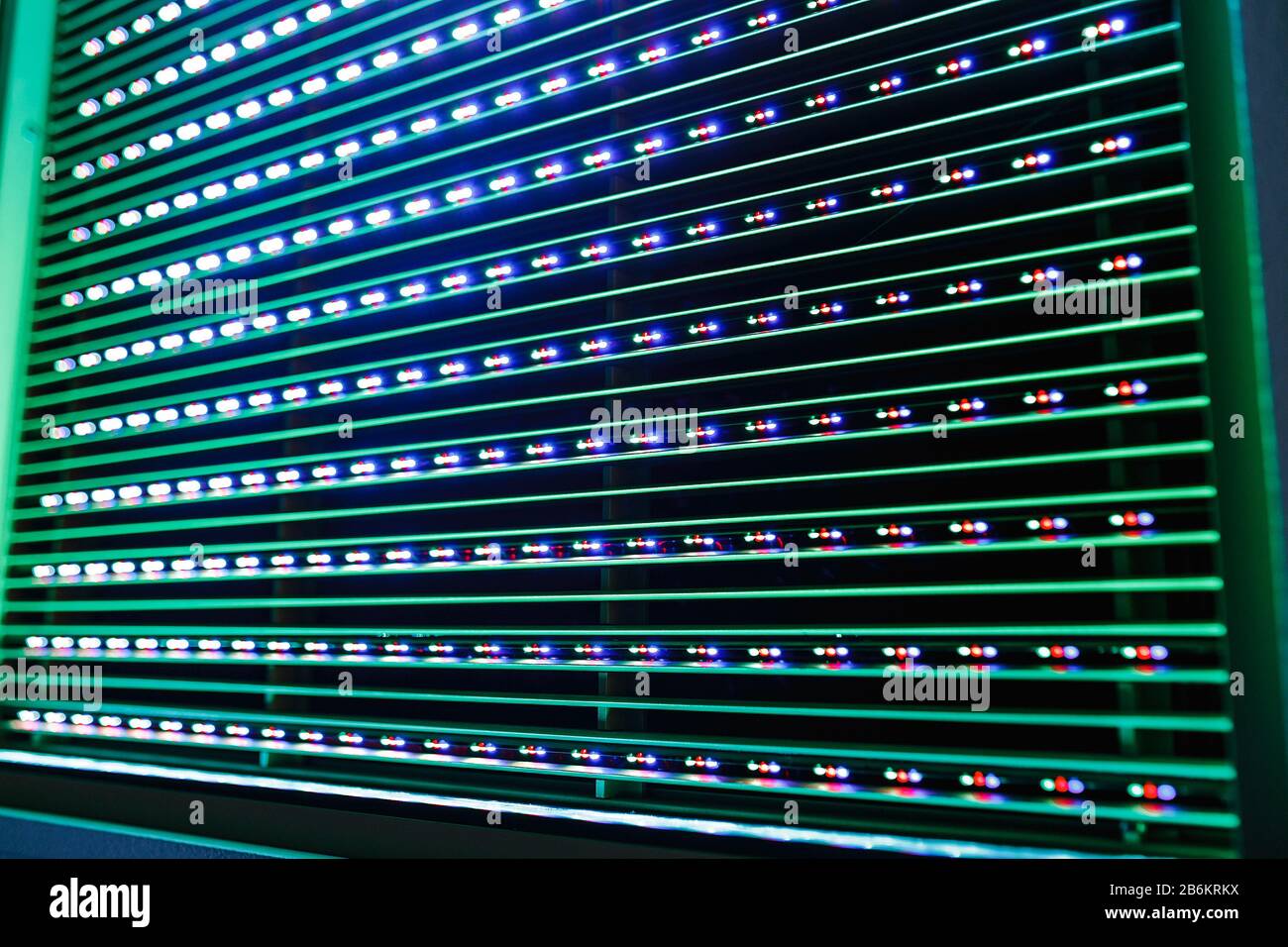 Primo piano di pixel su uno schermo TV al plasma. Foto Stock