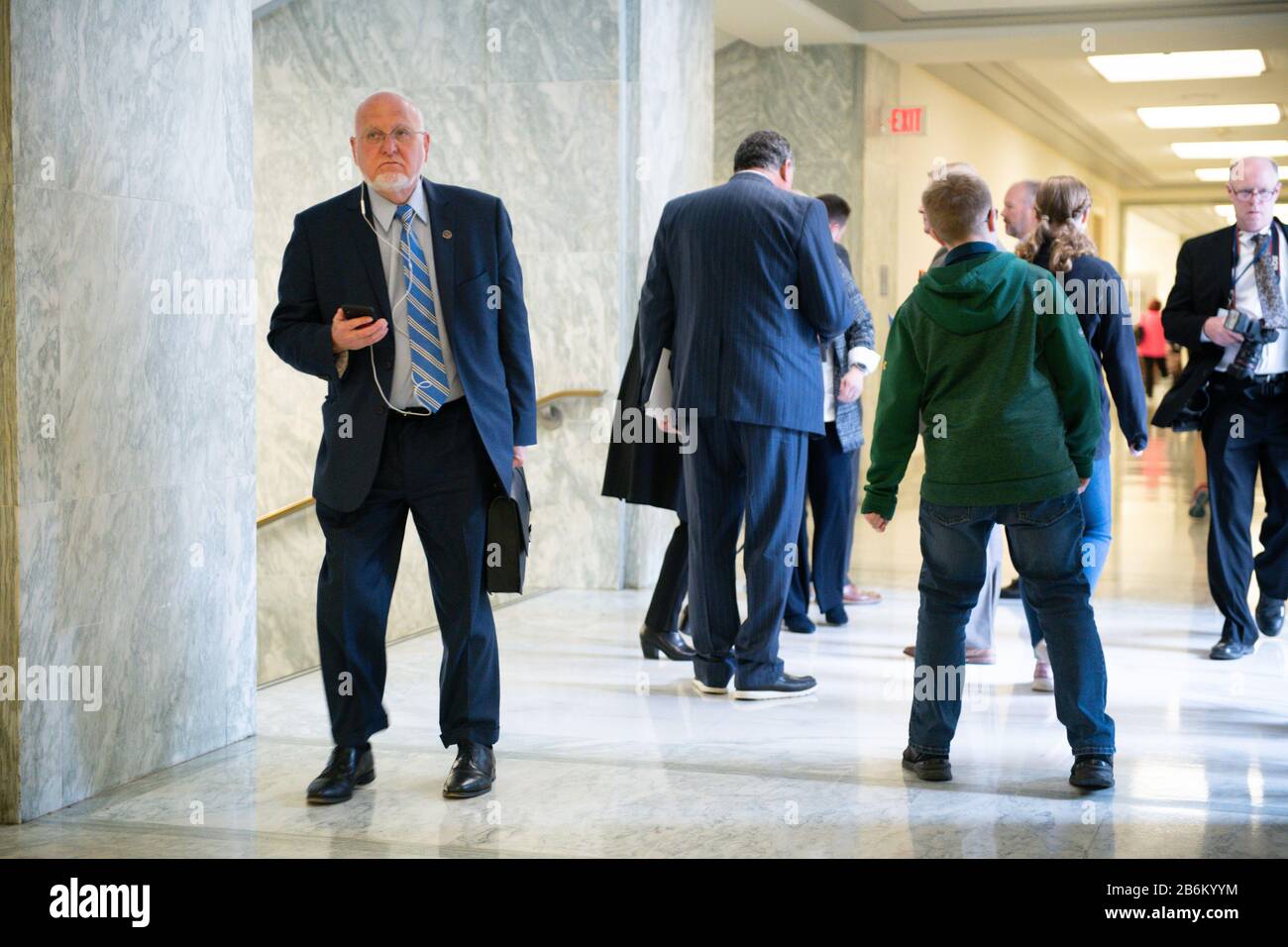 Washington, Stati Uniti. 11th Mar, 2020. Il Dr. Robert Redfield, Direttore dei Centri statunitensi per il controllo E la prevenzione Delle Malattie, arriva al Campidoglio per testimoniare dinanzi al Comitato House Oversight di Washington, DC, l'11 marzo 2020. (Graeme Sloan/Sipa Usa) Credit: Sipa Usa/Alamy Live News Foto Stock