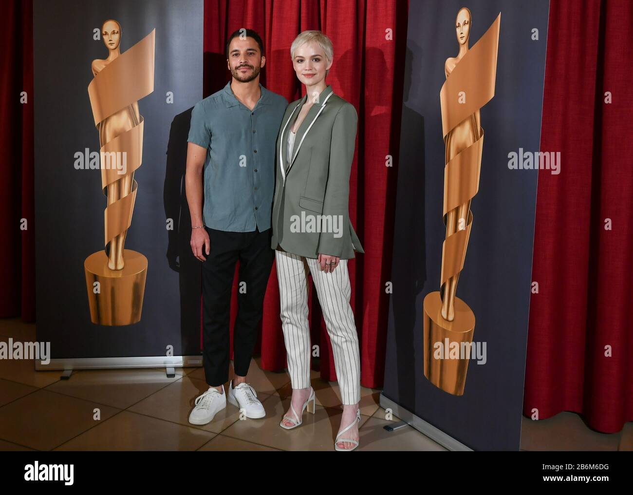 Berlino, Germania. 11th Mar, 2020. Premio cinematografico Ambasciatori Kostja Ullmann ed Emilia Schüle annunciano le candidature per il Premio cinematografico tedesco. La German Film Academy ha annunciato in un live streaming che è nominato per una Lola. Credito: Jens Kalaene/Dpa-Zentralbild/Dpa/Alamy Live News Foto Stock