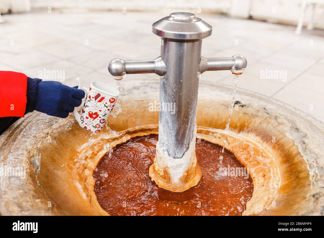 Acqua minerale calda nella città di Karlovy Vary Karlsbad - Repubblica Ceca Foto Stock