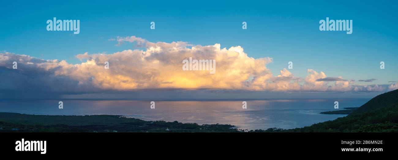 Vista sul mare e sulla costa, South Kona, Hawaii, USA Foto Stock
