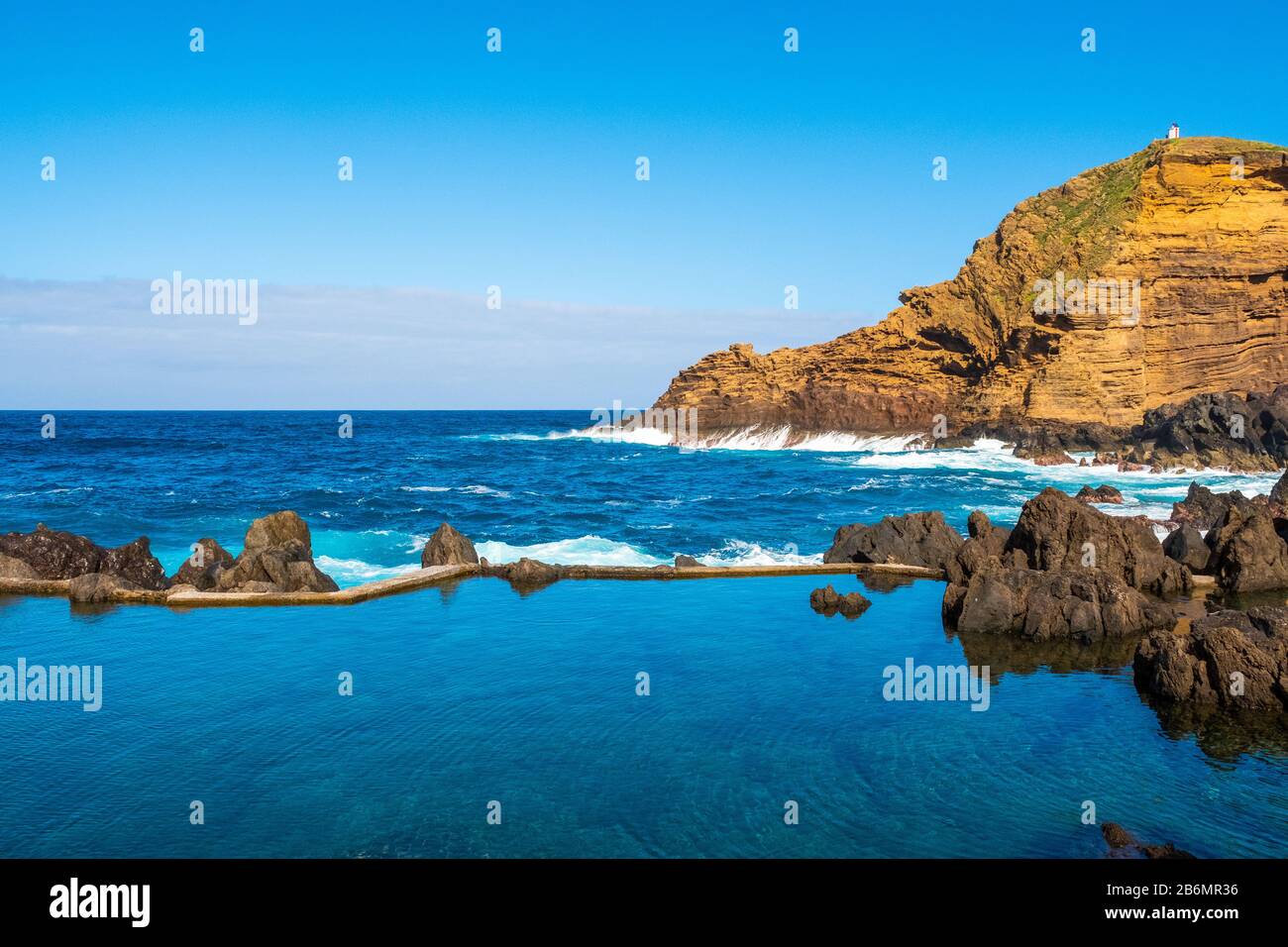 Piscina naturale a Porto Moniz, isola di Madeira Foto Stock