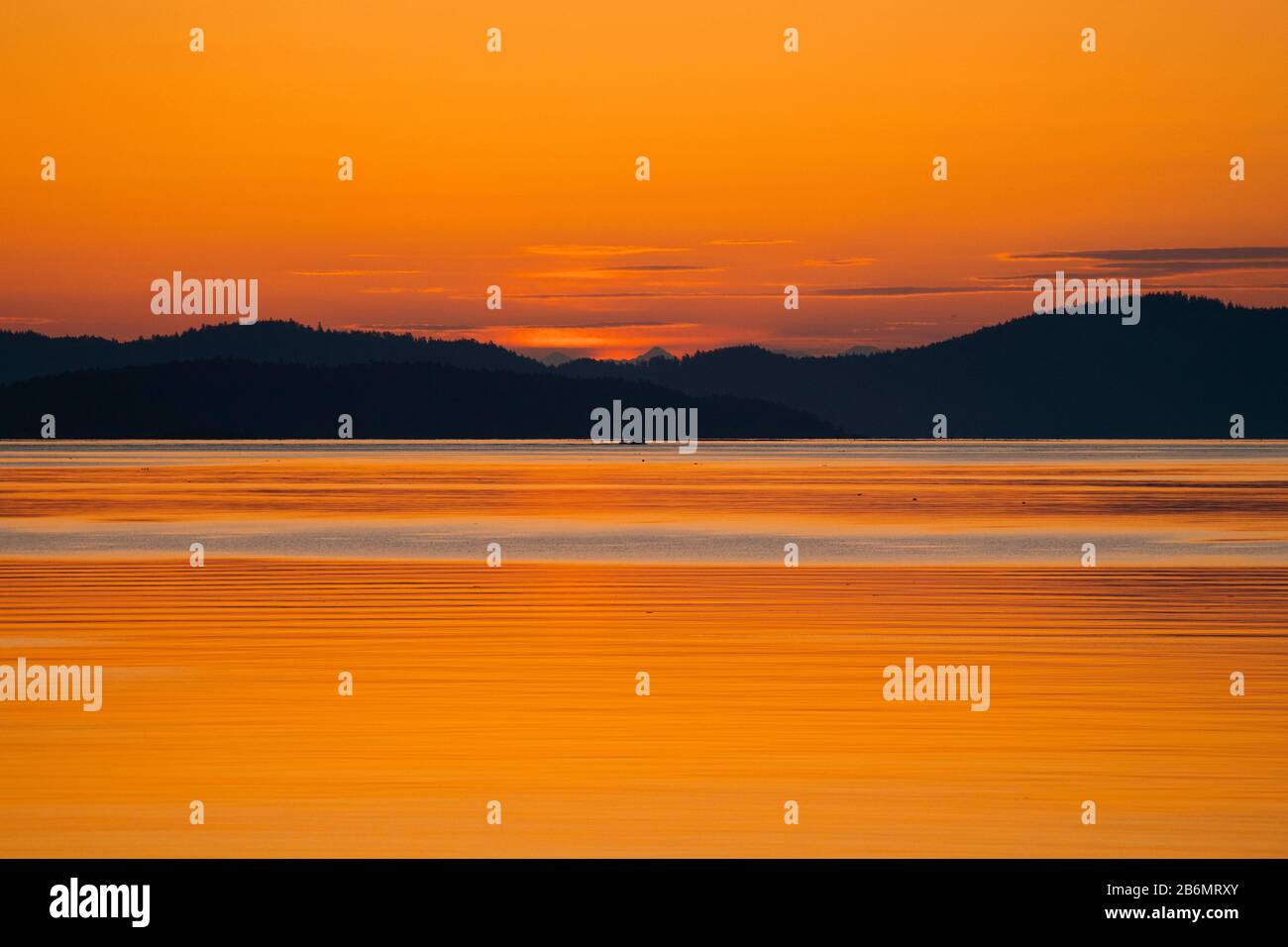 Stretto di Juan de Fuca al tramonto, Stato di Washington, Stati Uniti Foto Stock