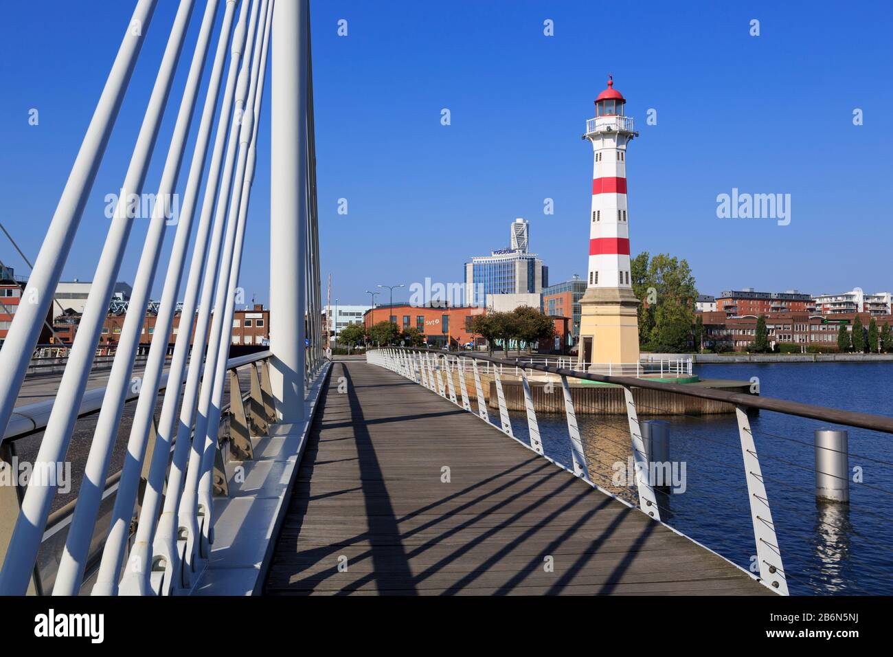 Malmo Harbour Lighthouse & University Bridge, Malmo, Svezia Foto Stock