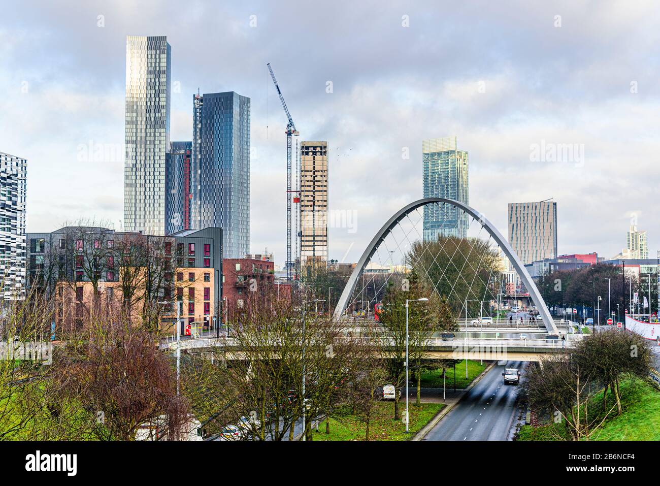 Hulme Arch Con Deansgate E Beetham Towers, Hulme, Manchester Foto Stock