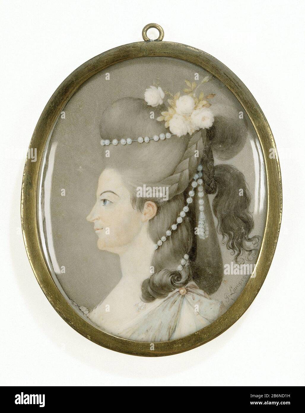 Frederika Sophia Wilhelmina (1751-1820), prinses van Pruisen Echtgenote van prins Willem V, SK-A-4332 Ritratto di Frederika Sophia Wilhelmina (1751-1820), principessa di Prussia. Moglie del Principe Guglielmo V. Bust in profilo a sinistra. Cordone Cords e fiori nei suoi capelli. Parte della collezione portretminiaturen. Produttore : pittore: Georg Lamprecht Data: 7 agosto 1780 caratteristiche Fisiche: Miniatura su materiale avorio: Vetro di metallo avorio dimensioni: Supporto: H 7,7 cm. B × 6,2 cm. Dimensioni esterne: H 8,2 cm. (Incl. Portata) × w 6,5 cm. (Incl. Elenco) d × 0,9 cm. Soggetto Quando: 1751 - 1820wie: Wilhe Foto Stock