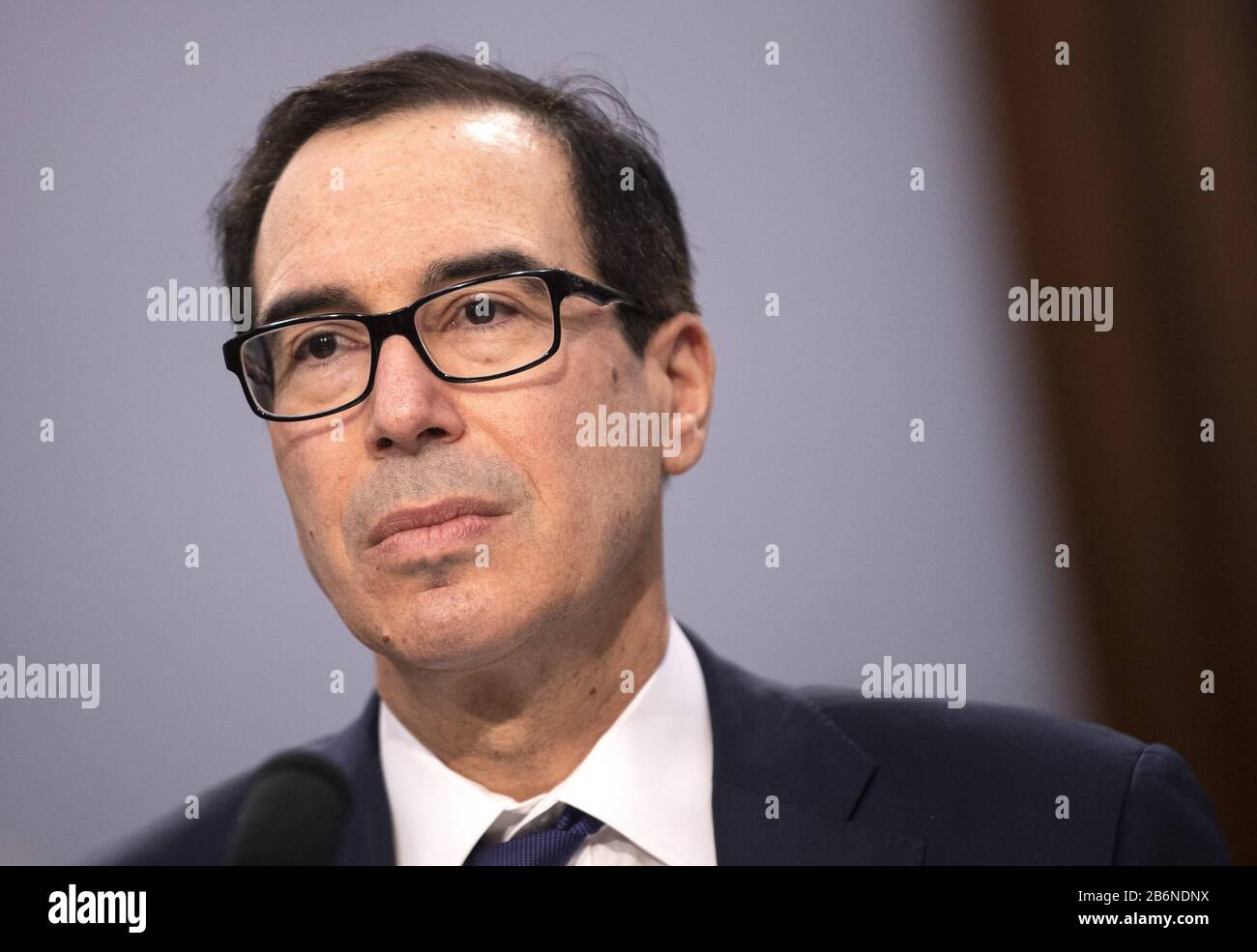 Washington, Stati Uniti. 11th Mar, 2020. Il Segretario del Tesoro Steven Mnuchin testimonia la richiesta di bilancio del Dipartimento del Tesoro per il FY2021 durante un sottocomitato House Stanziamenti su Capitol Hill a Washington, DC l'11 marzo 2020. Foto di Kevin Dietsch/UPI Credit: UPI/Alamy Live News Foto Stock