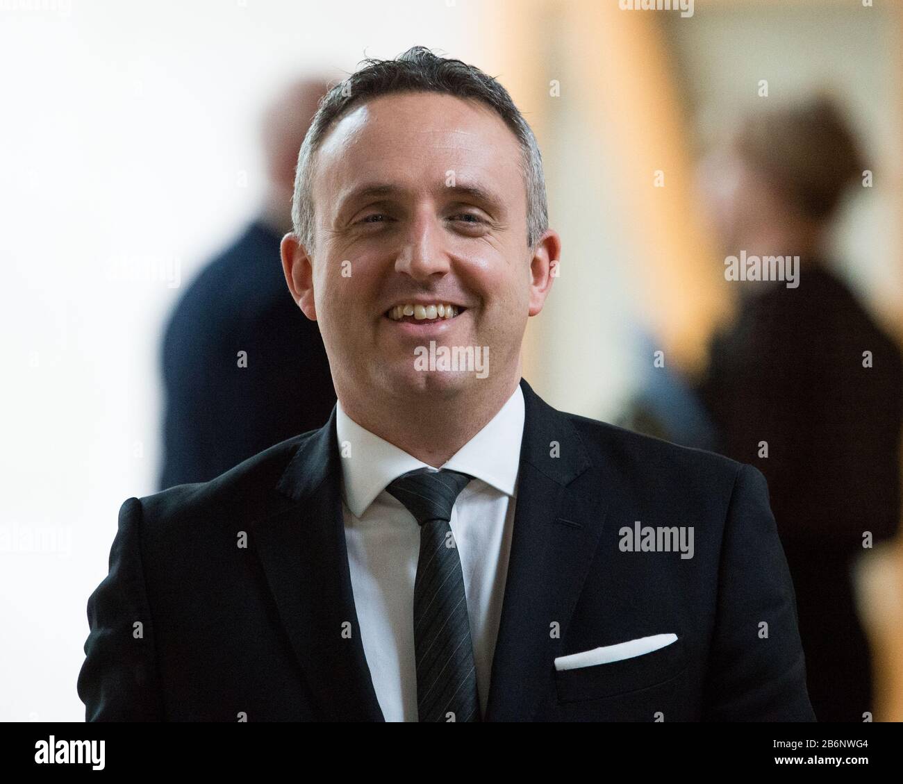 Edimburgo, Regno Unito. 11th Mar, 2020. Nella foto: Alex Cole - Hamilton MSP - Scottish Liberal democratico MSP per Edinburgh Western, portavoce per la salute. Scene dall'interno del Parlamento Scozzese. Credito: Colin Fisher/Alamy Live News Foto Stock Edimburgo, Regno Unito. 11th Mar, 2020. Nella foto: Alex Cole - Hamilton MSP - Scottish Liberal democratico MSP per Edinburgh Western, portavoce per la salute. Scene dall'interno del Parlamento Scozzese. Credito: Colin Fisher/Alamy Live News Foto Stock