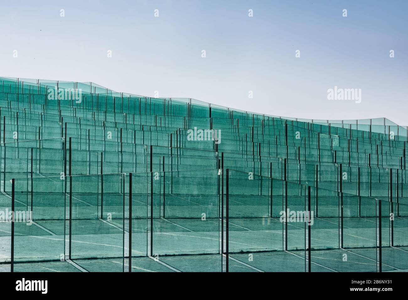 Lastre di vetro trasparente temperato verde Foto Stock