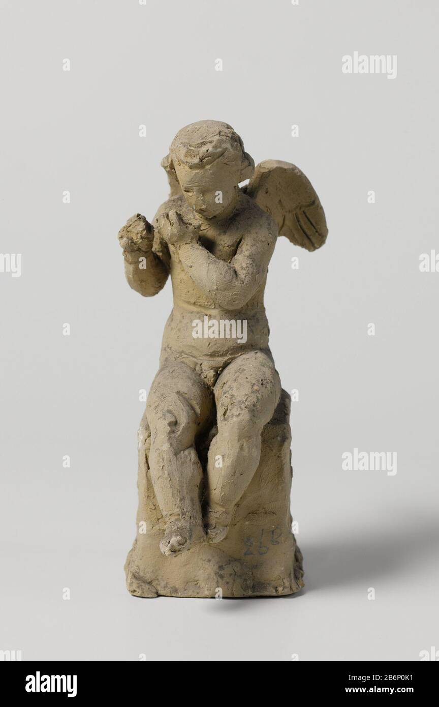 Gevleugelde Putto, fluitsplend Gevleugelde Putto, fluitsplend Oggetto tipo : beeldhouwwerk Objectnummer: BK-18797-B Produttore : beeldhoudwer: Eugène Lacomblé dating: CA. 1800 - 1900 Materiale: Klei dimensioni: H 18 cm. × b 8,2 cm. × d 12,4 cm. Foto Stock