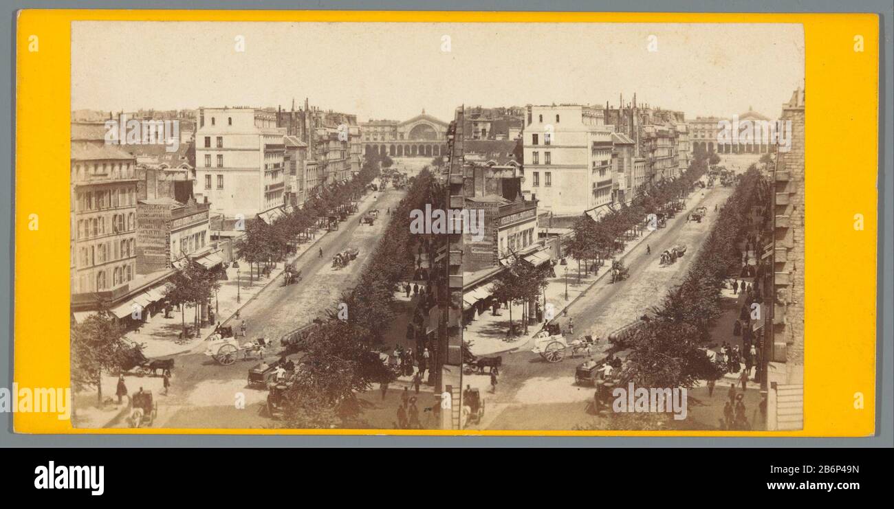 Gezicht op Boulevard de Strasbourg in Parijs Boulevart de Strasbourg (titel op Object) View Boulevard de Strasbourg in ParijsBoulevart Strasbourg (title Object) Tipo Di Proprietà: Stereo picture numero articolo: RP-F F05537 fabbricante : fotografo: Anonymous Place produzione: Paris Data: CA. 1850 - ca. 1880 Materiale: Cartone carta Tecnica : albume dimensioni di stampa: Supporto secondario: H 86 mm × W 175 mm Oggetto: Strada di trazione animale, veicolo trainato da animali (trasporto ecc.) pubblicità dove: Boulevard de Strasbourg Foto Stock
