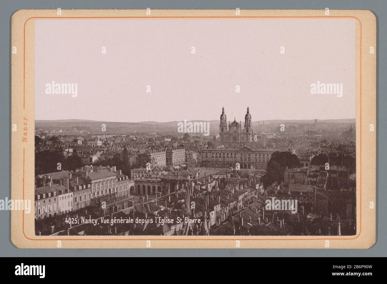 Nancy a Saint-EpvreVue générale depuis l'Eglise St. Epvre (oggetto del titolo) Nancy (oggetto del titolo della serie) Tipo Di Proprietà: Photomechanical print cabinet picture numero dell'articolo: RP-F F19846 Iscrizioni / marchi: No. , recto è stampato: '4025.' Produttore: Anonymous location manufacturing: Nancy Data: 1875 - 1935 Materiale: Cartone: Tecnica: Dimensioni della pressione leggera: Supporto secondario: H 110 mm × W 163 mm Oggetto: Vista della città in generale; chiesa di Veduta (esterno) Dove: Nancy Foto Stock