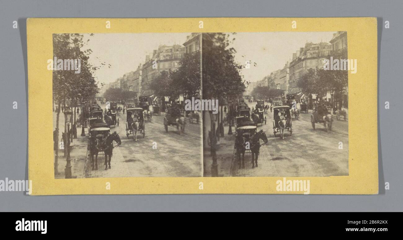 Gezicht op een boulevard te Parijs Visualizza di un boulevard a Parigi Tipo Di Proprietà: Stereo picture numero articolo: RP-F F05118 Iscrizioni / marchi: Number, vero, manoscritto: 'N. 12' fabbricante : fotografo: Anonymous location manufacture: Paris Dating: CA. 1850 - ca. 1875 Materiale: Carta di cartone Tecnica: Pressione di albumina dimensioni: Supporto secondario: H 85 mm × W 170 mm Oggetto: Viale, viale, passeggiata, Esplanade quattro ruote, veicolo trainato da animali, ad esempio: Cabina, trasporto, pullman Foto Stock